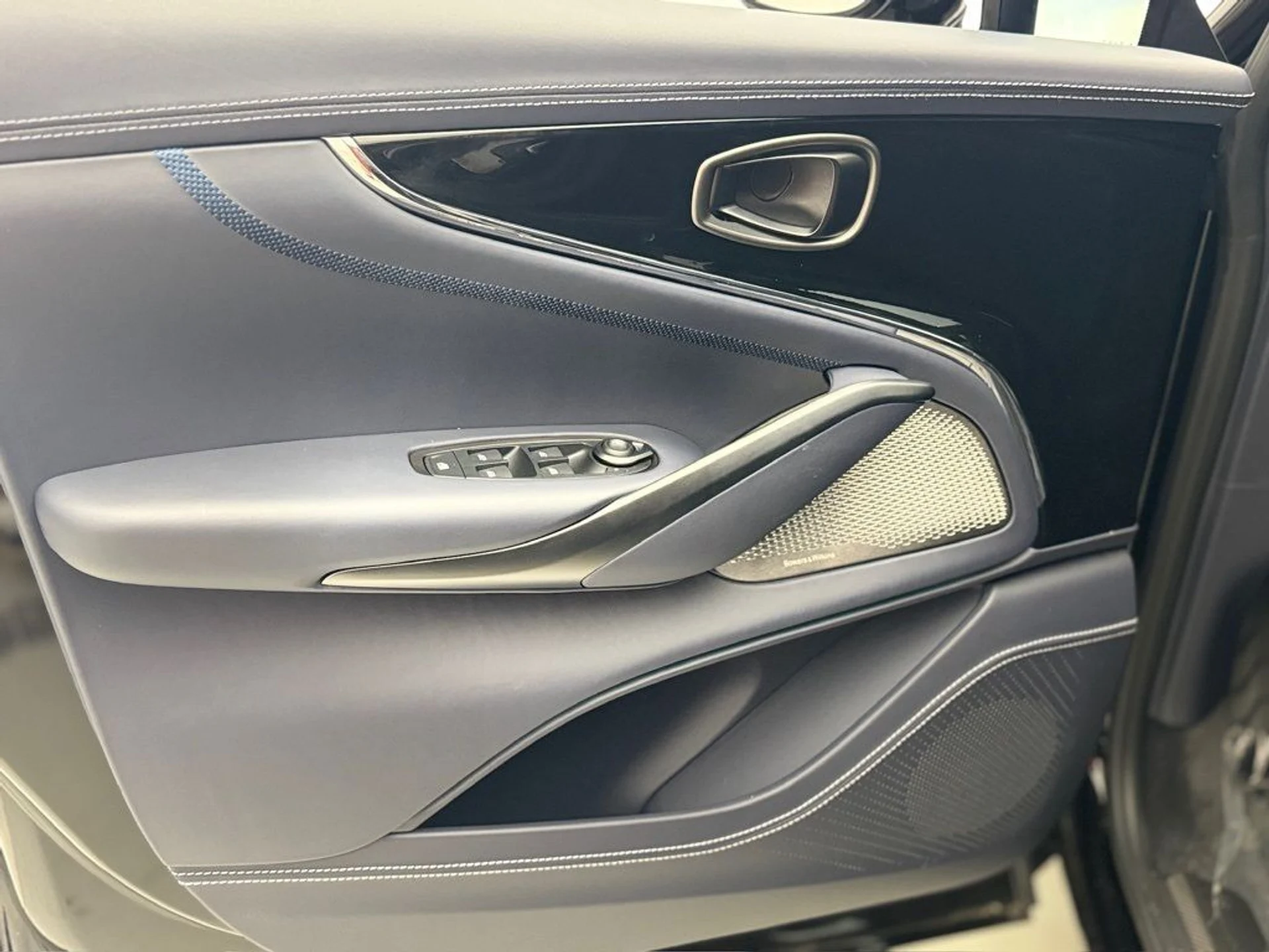 mph010_1299156094_egg5d2t6m7gyznosbq85sk10o0so_c7f65f6d86