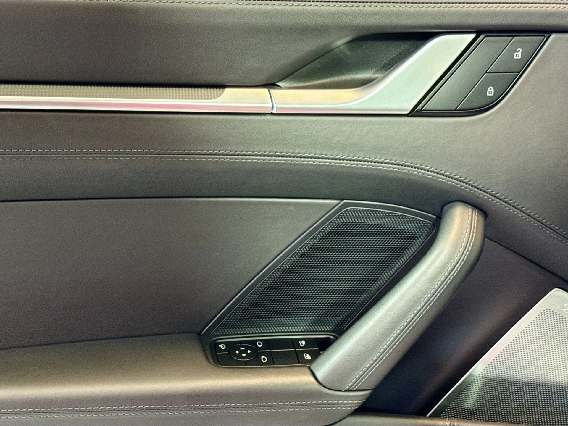 mph010_130049203_eb2297aaf97c8307f6ad6b5e4a646a52_7964ac14ed