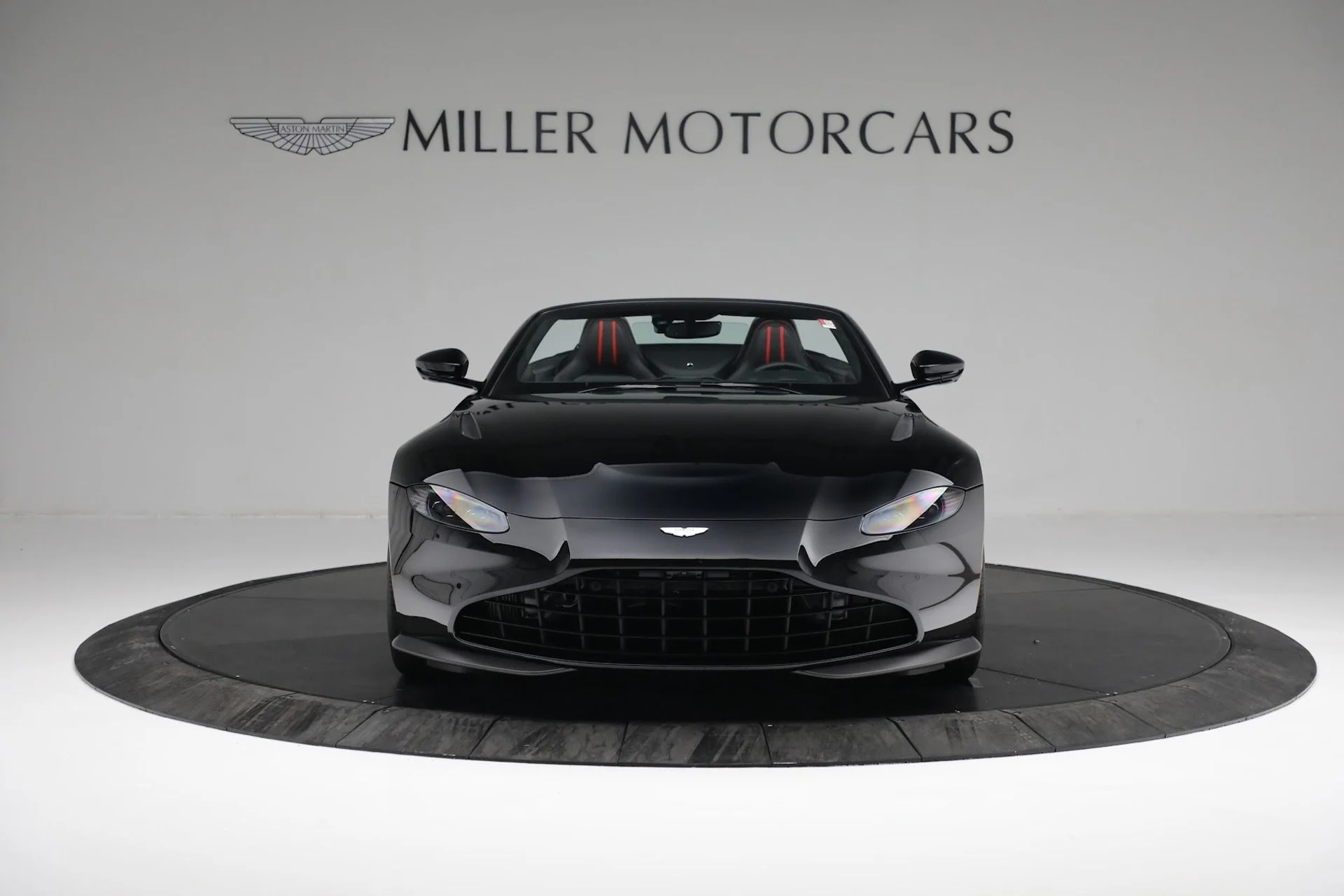 mph010_1300641334_Used_2021_Aston_Martin_Vantage_Roadster_e1c1761e90
