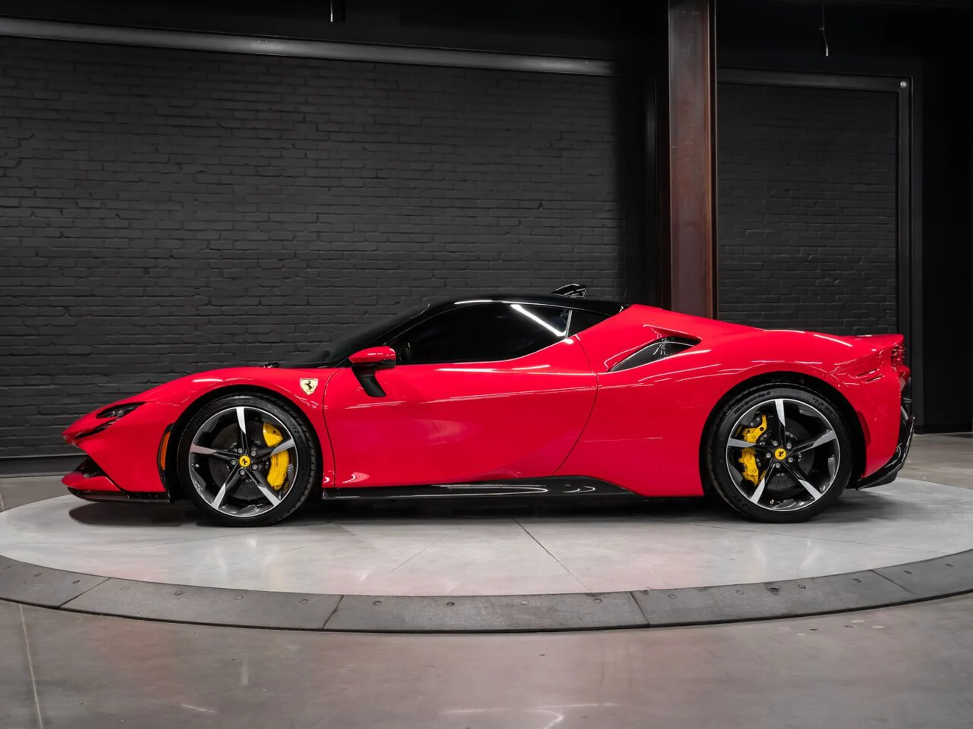mph010_1306201738_ferrari_sf90_stradale_2023_ed271ed7ba