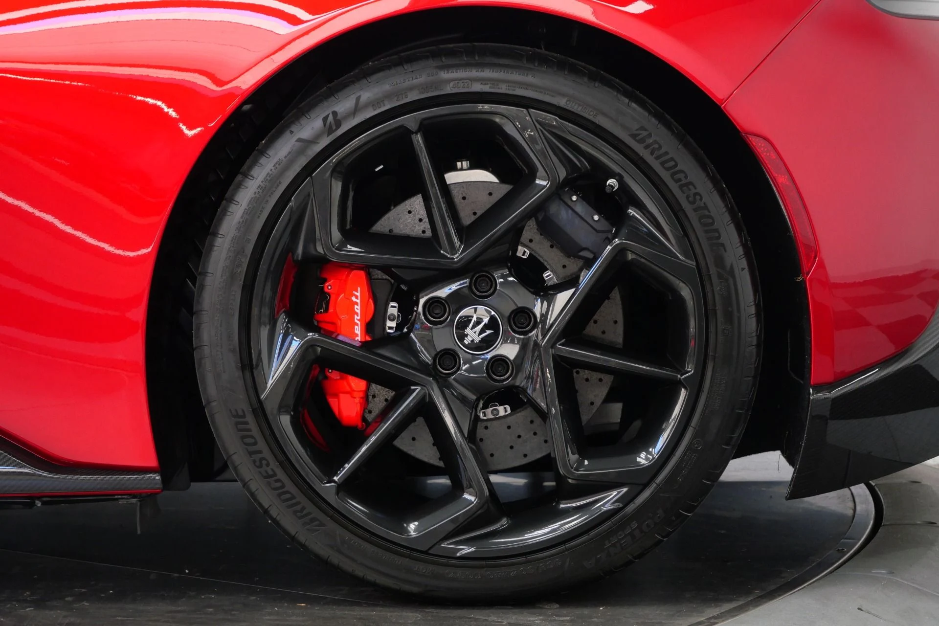 mph010_1309476733_Used_2023_Maserati_MC_20_Cielo_1598_Miles_Carbon_Ceramic_Brakes_Interior_Exterior_Carbon_Packages_1776351589_8659485c49