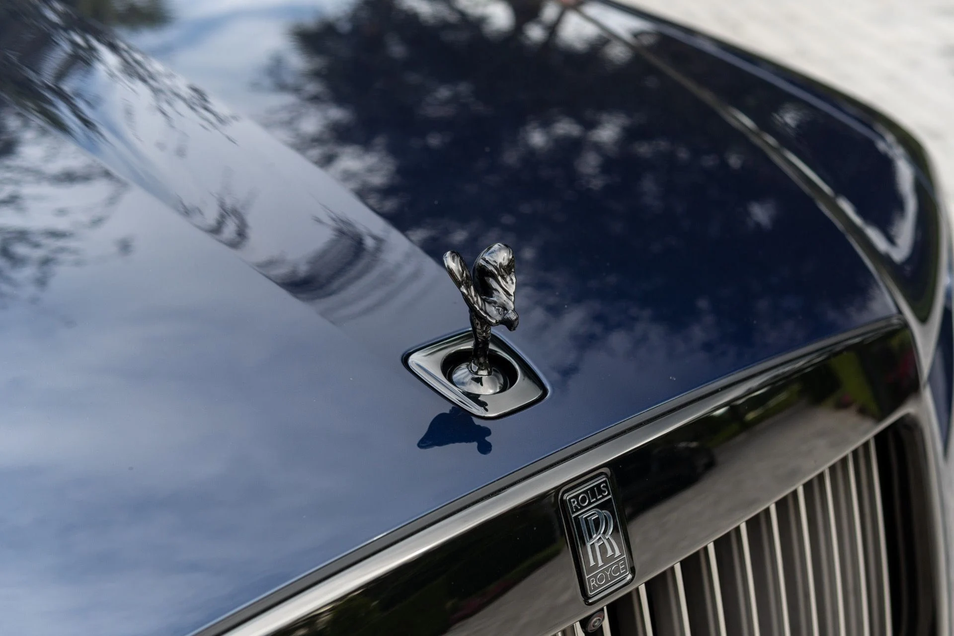 mph010_1310532749_Used_2023_Rolls_Royce_Black_Badge_Ghost_1765569637_084993f6d0