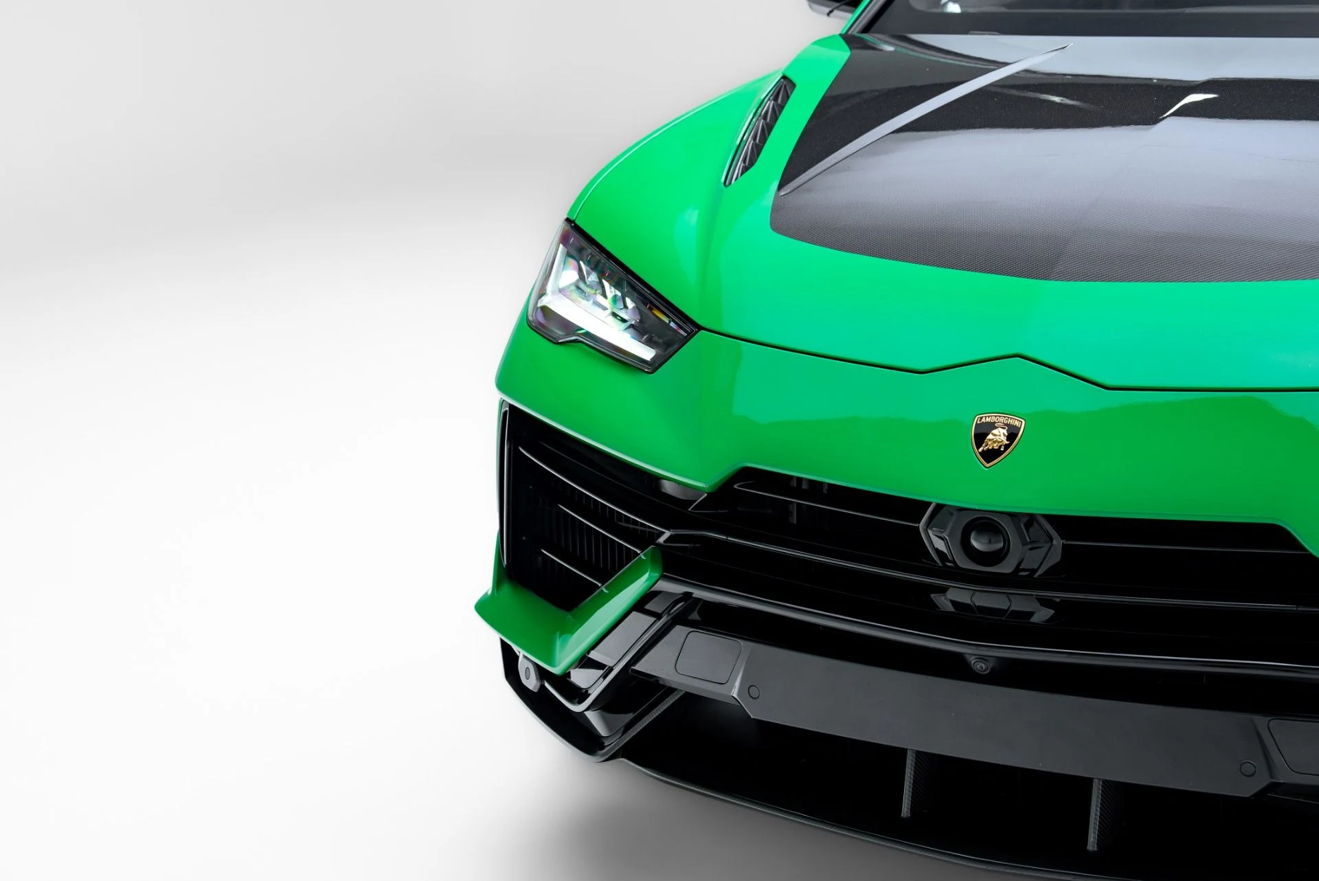 mph010_1319247720_Used_2023_Lamborghini_Urus_Performante_1776977972_15624774ed