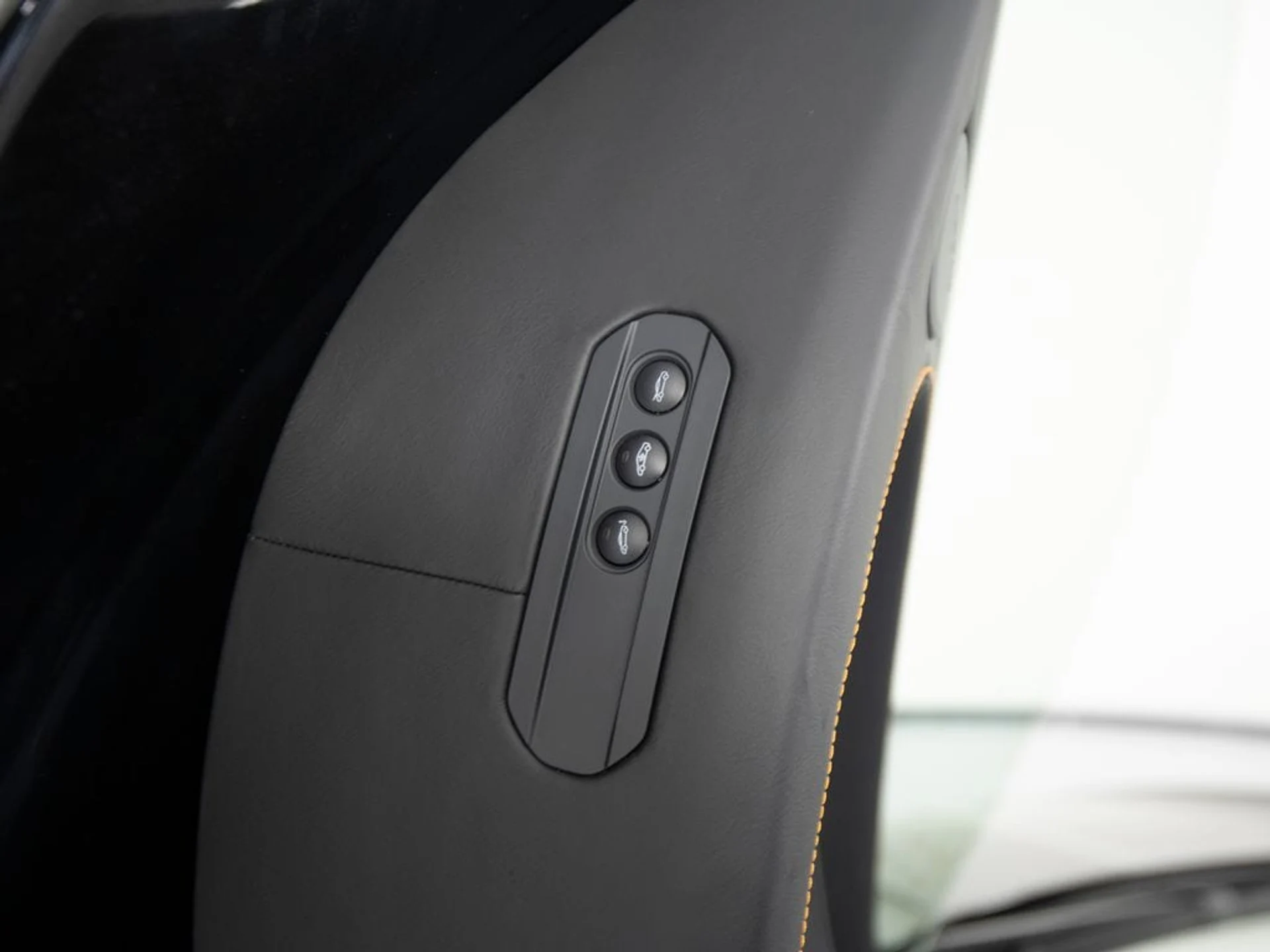 mph010_1319480343_09300eeaf45f6d4446439946af0198c2x_87dee2b41b