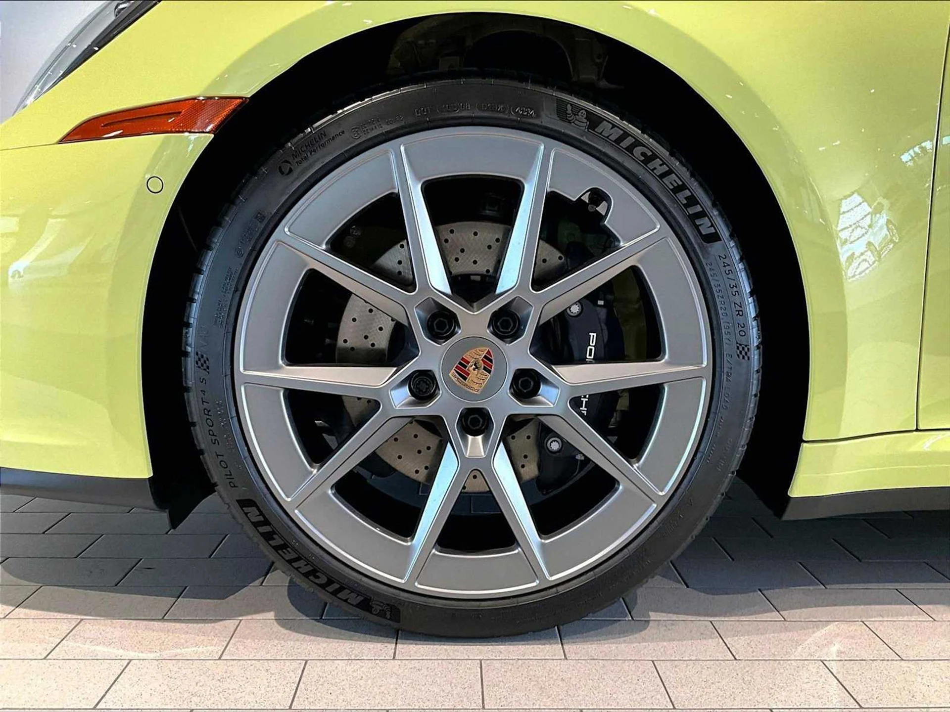 mph010_1320288407_0892002bd4855fd5dd23945a3339ffc2x_21d6dd930a