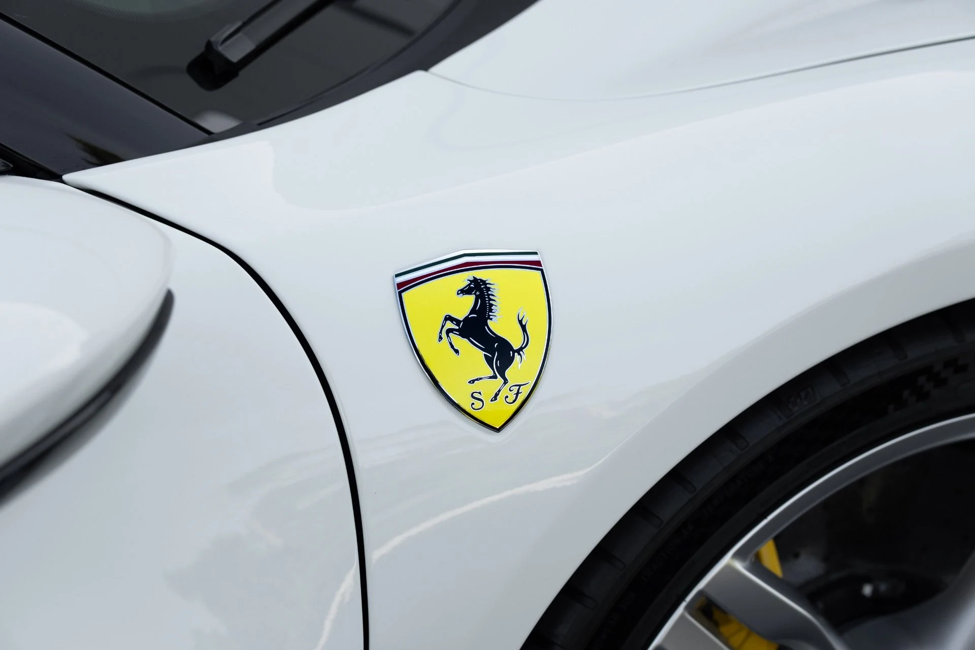 mph010_1320602487_Used_2025_Ferrari_296_GTB_1761682901_2258206526