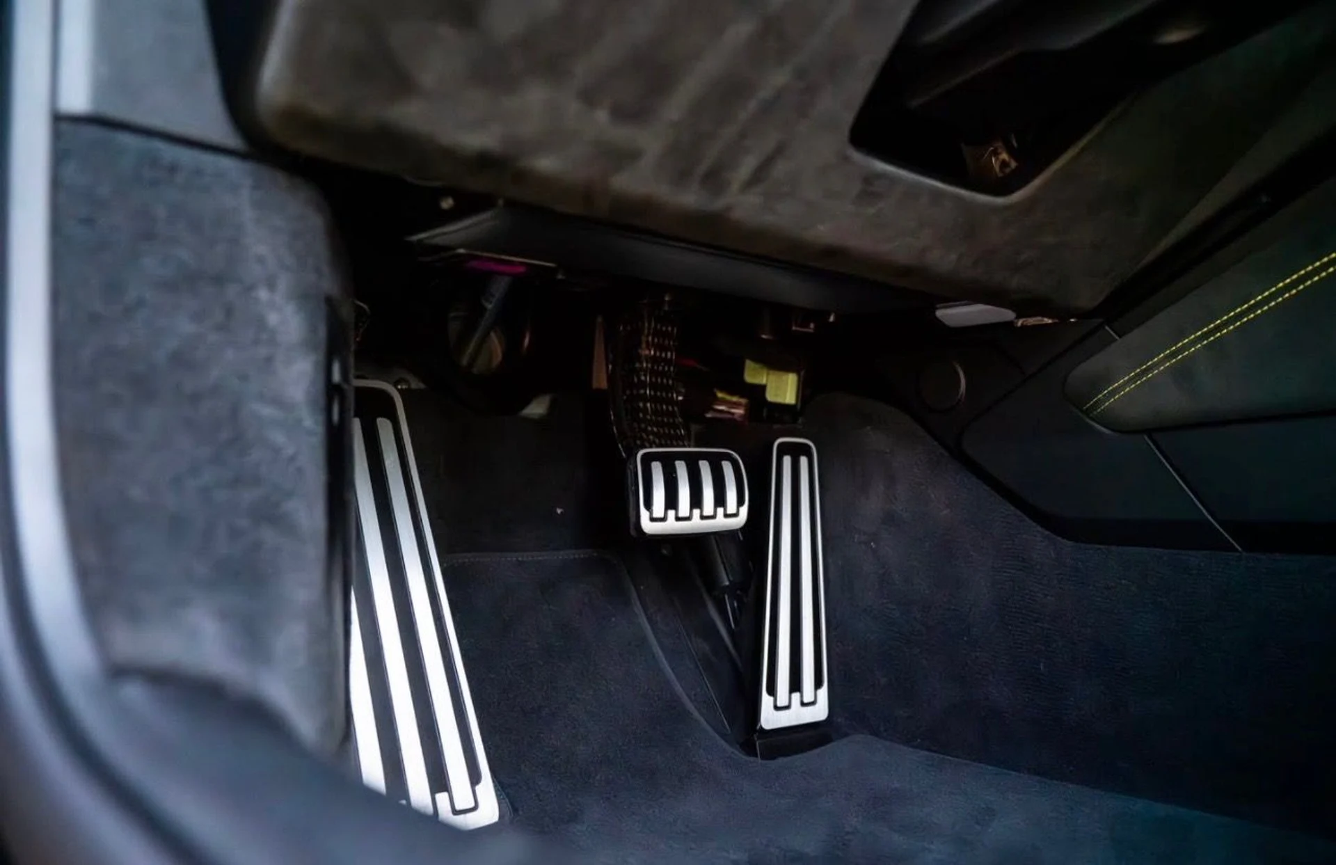 mph010_1321312791_Used_2024_Porsche_911_GT_3_1774535208_0269e31bfc