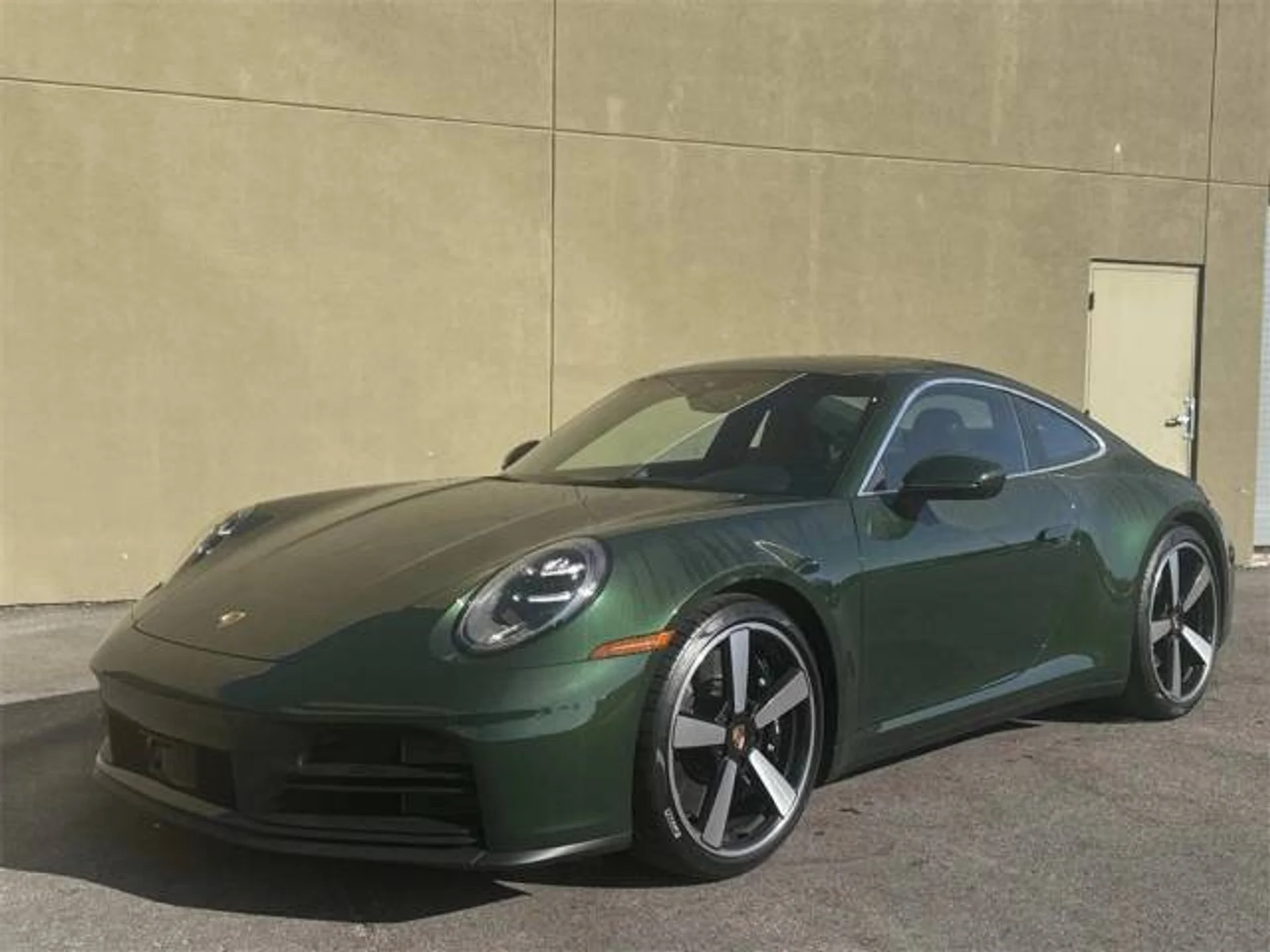 mph010_1328570380_640_6105ed2c27