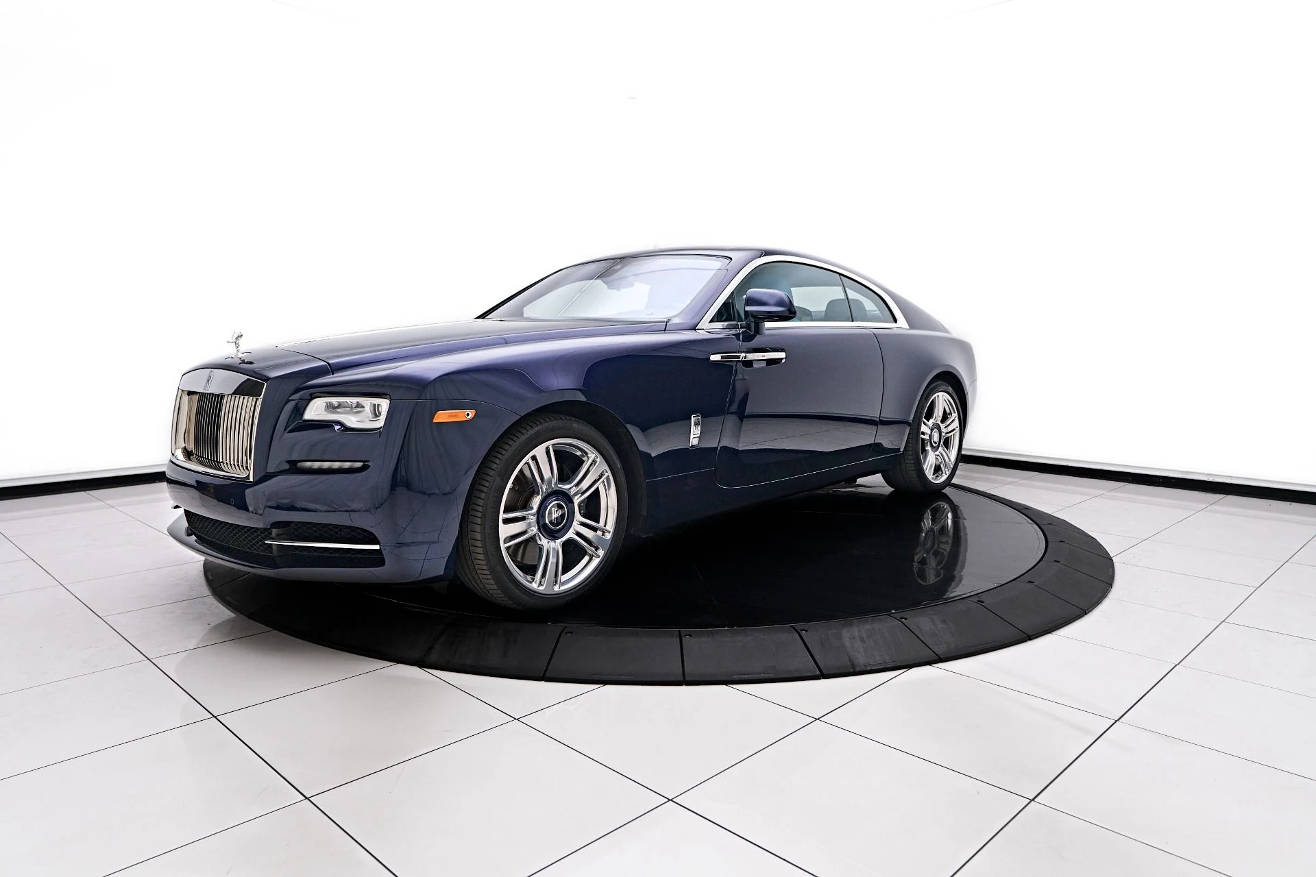 mph010_1334559006_Used_2018_Rolls_Royce_Wraith_Base_1756345642_157cad51df