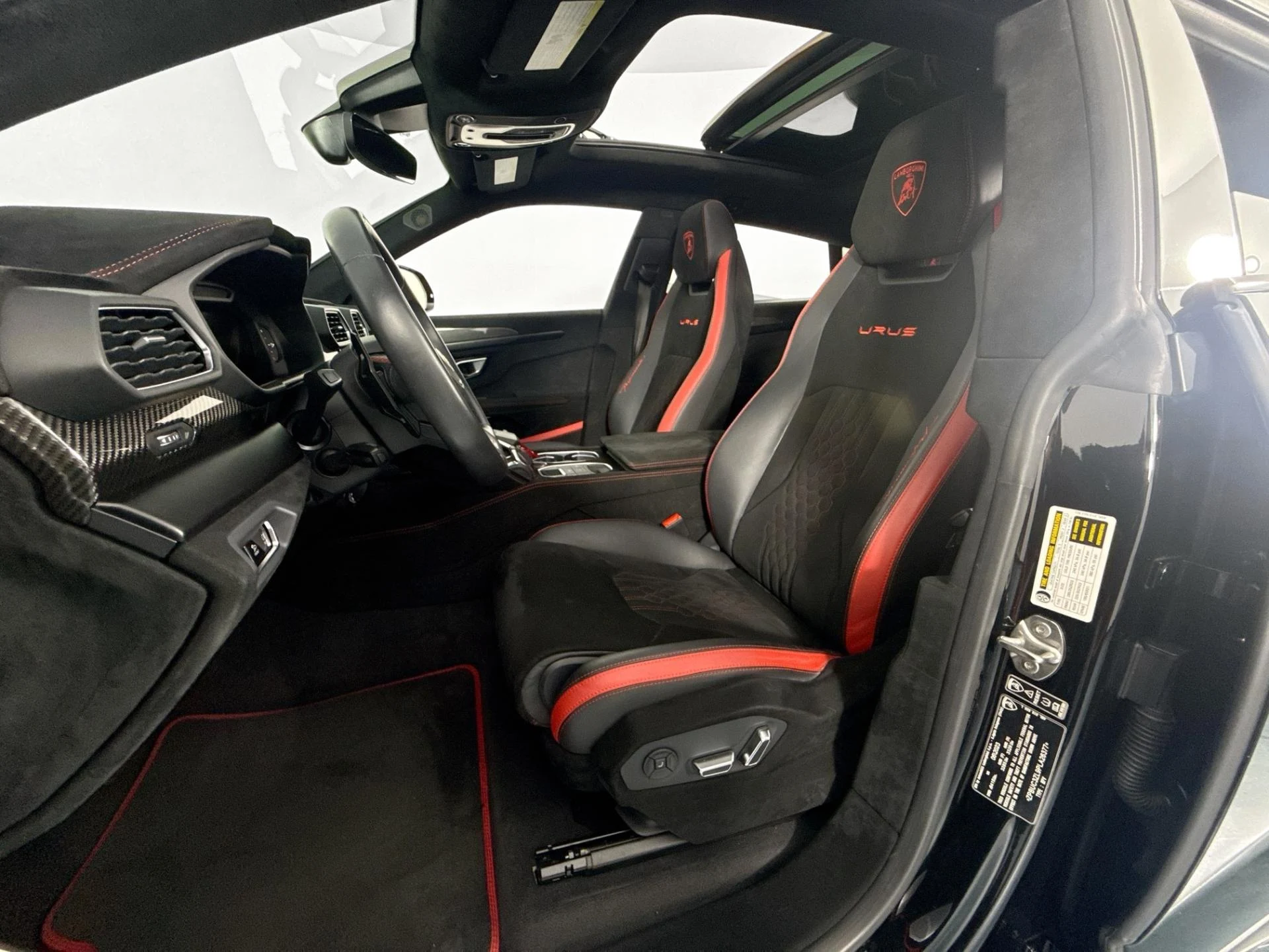 mph010_1337805429_Used_2023_Lamborghini_Urus_Performante_1783708219_9692bdaf44