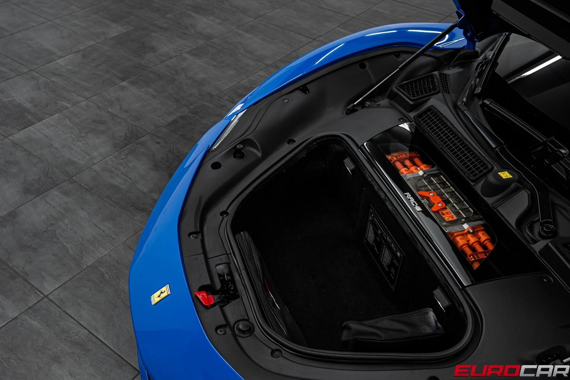 mph010_1344853319_image_11_f9243cfe00