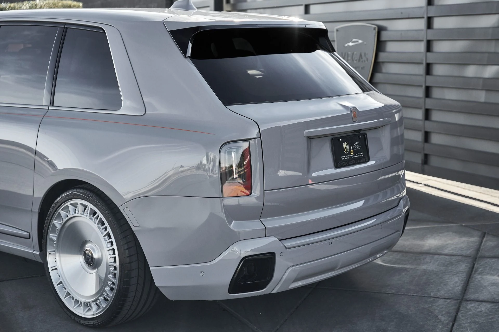 mph010_1345880196_Used_2025_Rolls_Royce_Cullinan_1766456596_d87f104c2f