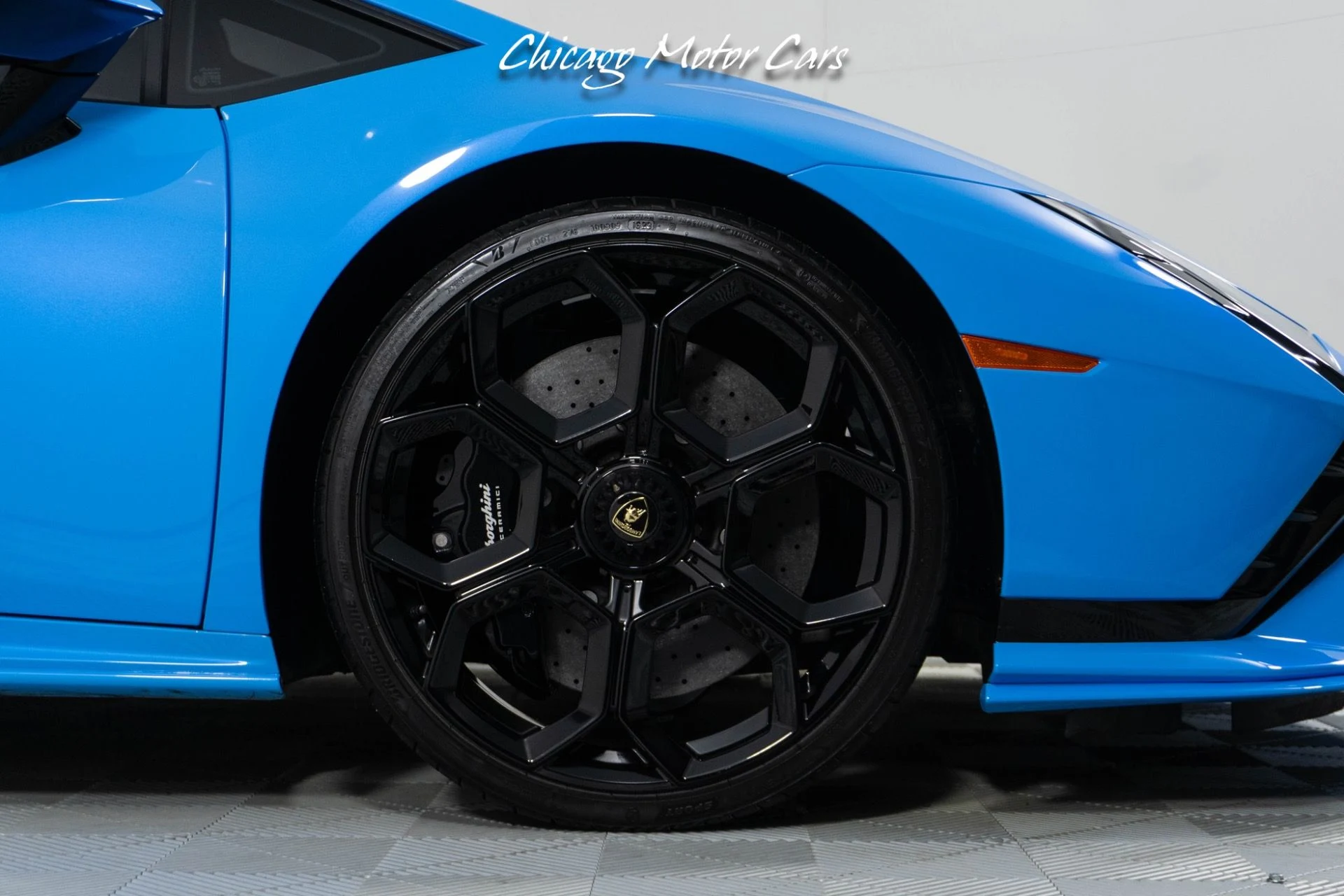 mph010_1352643072_13323_p11_l_0796c36b28