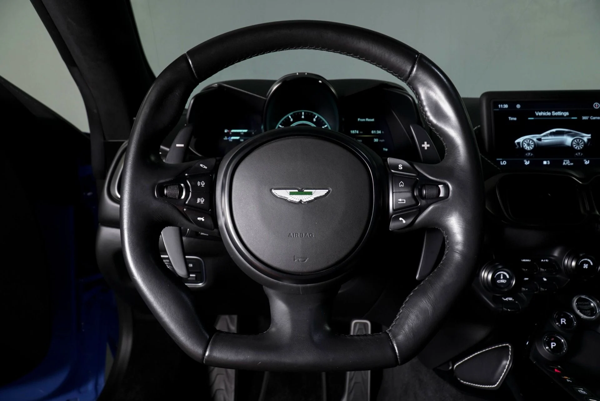 mph010_1355262509_Used_2021_Aston_Martin_Vantage_1770366066_77e7a1490e