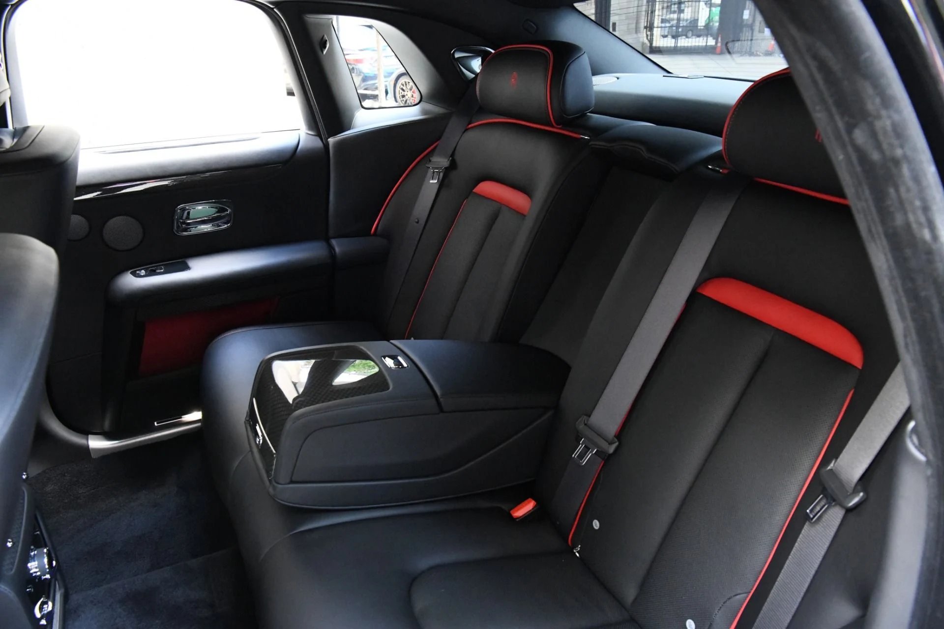 mph010_1357472570_11864_p12_l_b234297827