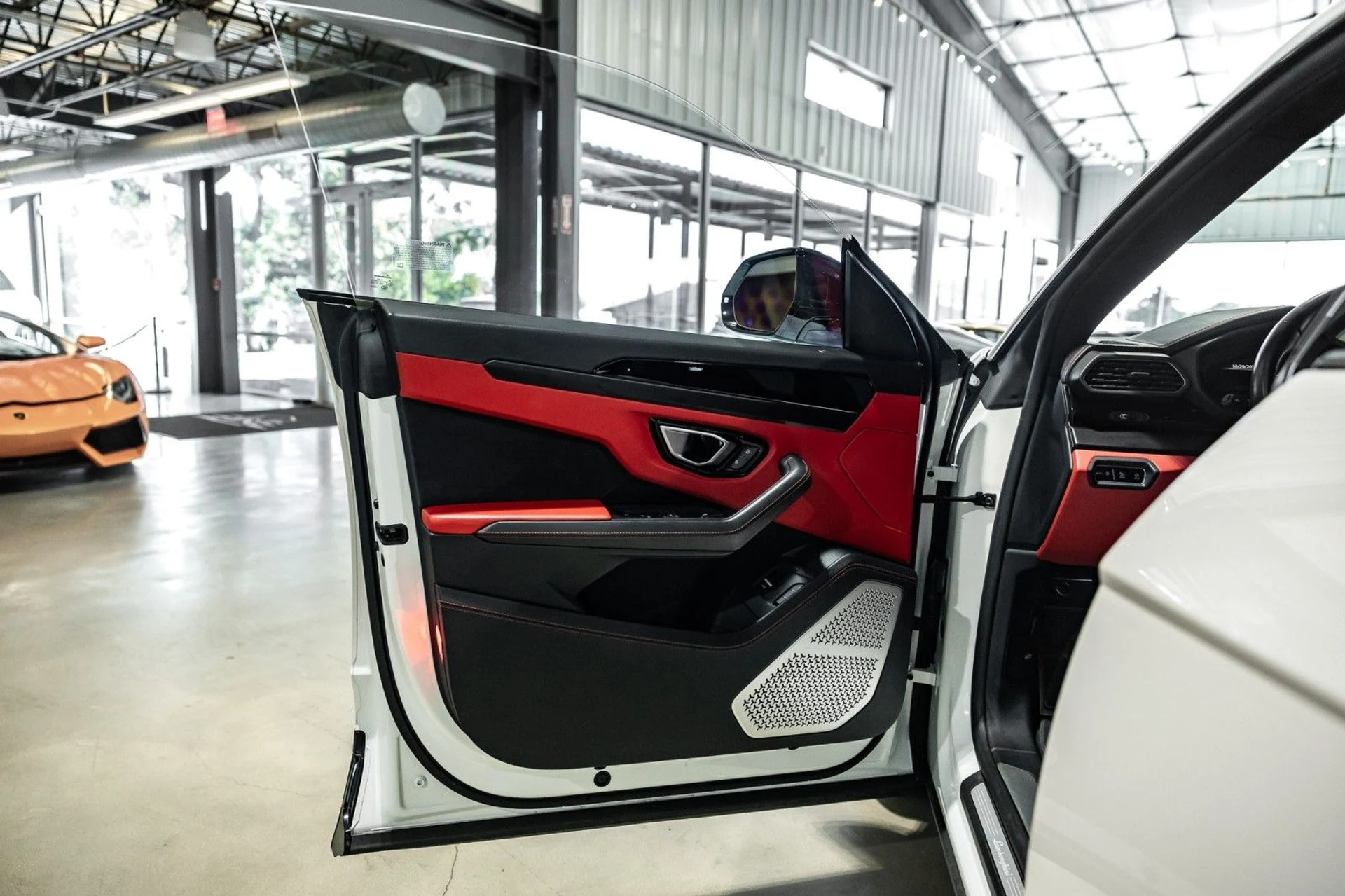 mph010_1360378047_v_Q_1964146b01