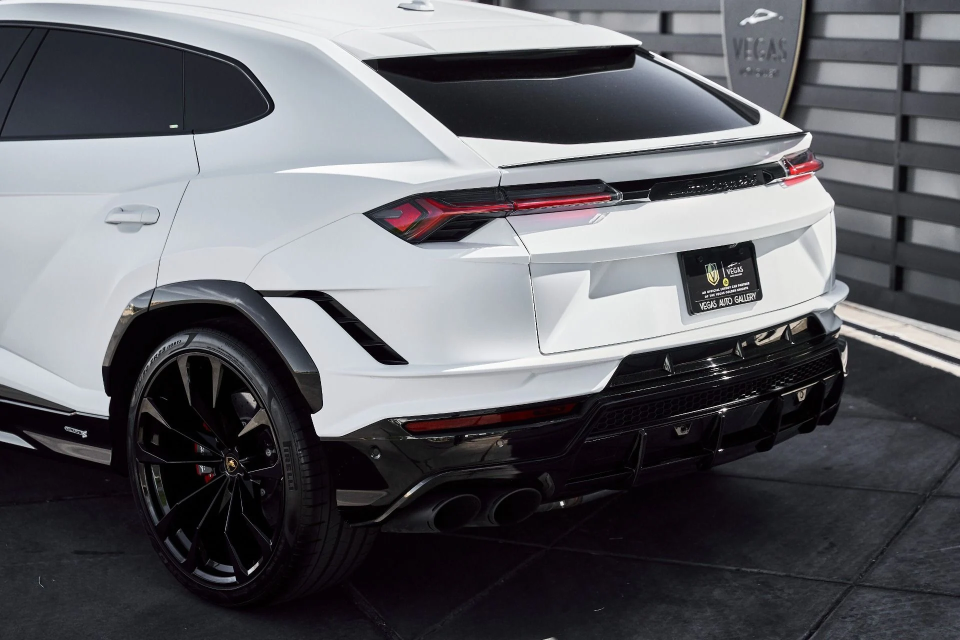 mph010_1362285485_Used_2023_Lamborghini_Urus_S_1780535941_d27b26a99d
