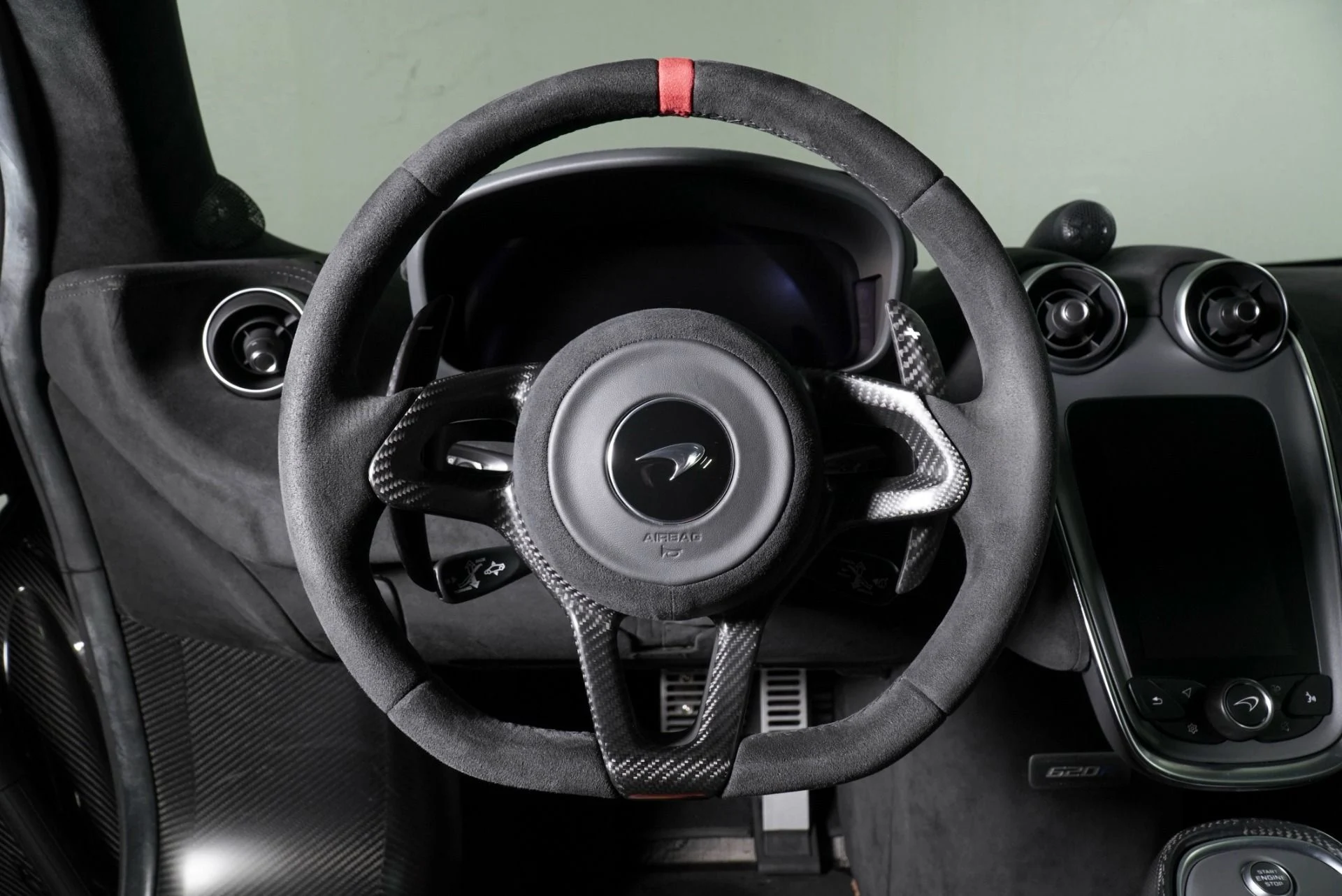 mph010_1365711468_Used_2020_Mc_Laren_620_R_1776144012_7618f8eb8c