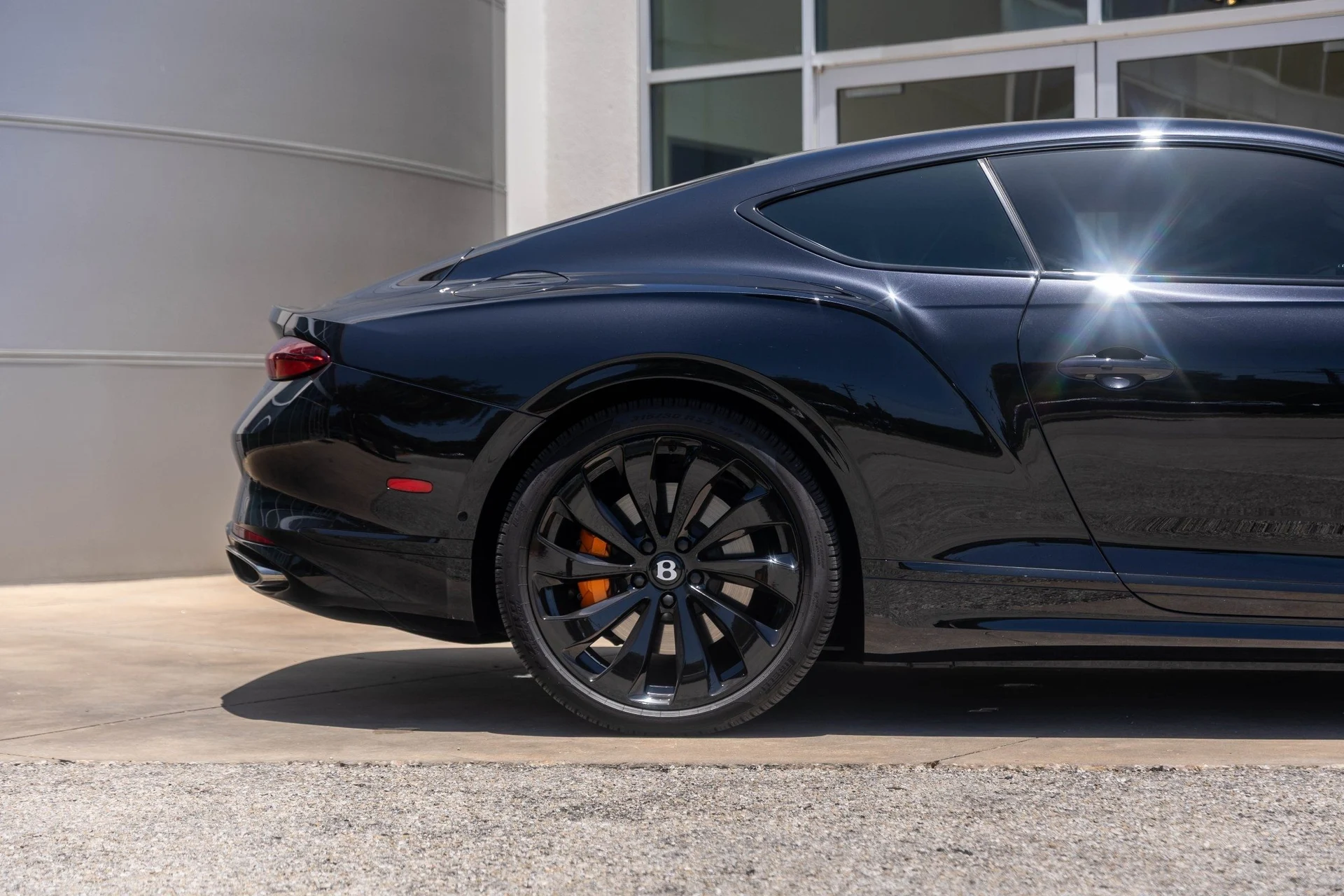 mph010_1394752140_Hi_Tech_Luxury_Imports_LLC_SCBCP_2_ZG_0_SC_023285_image_10_161670f156