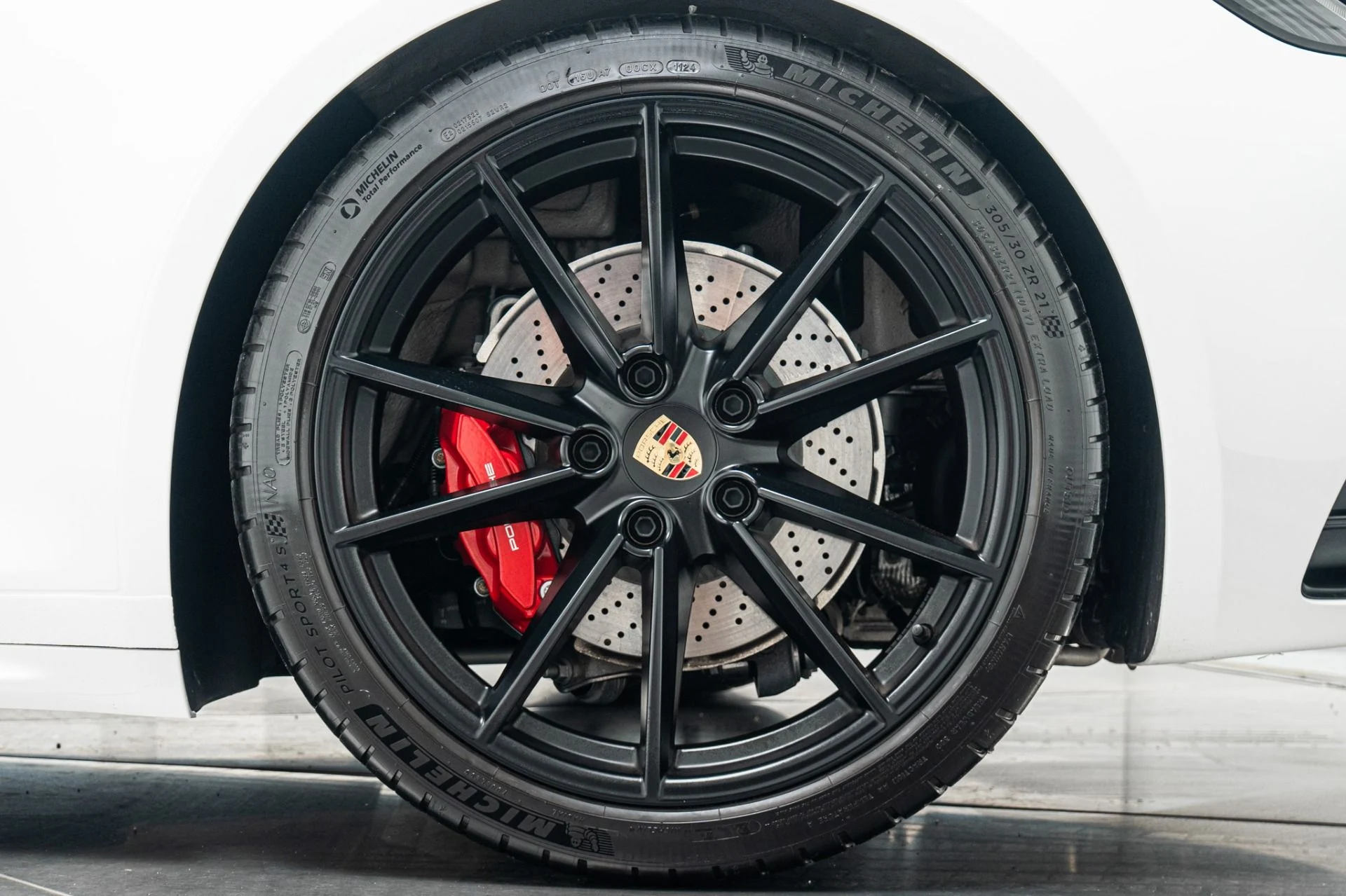 mph010_1405629461_Used_2024_Porsche_911_Carrera_S_1782763521_1f1a71357a