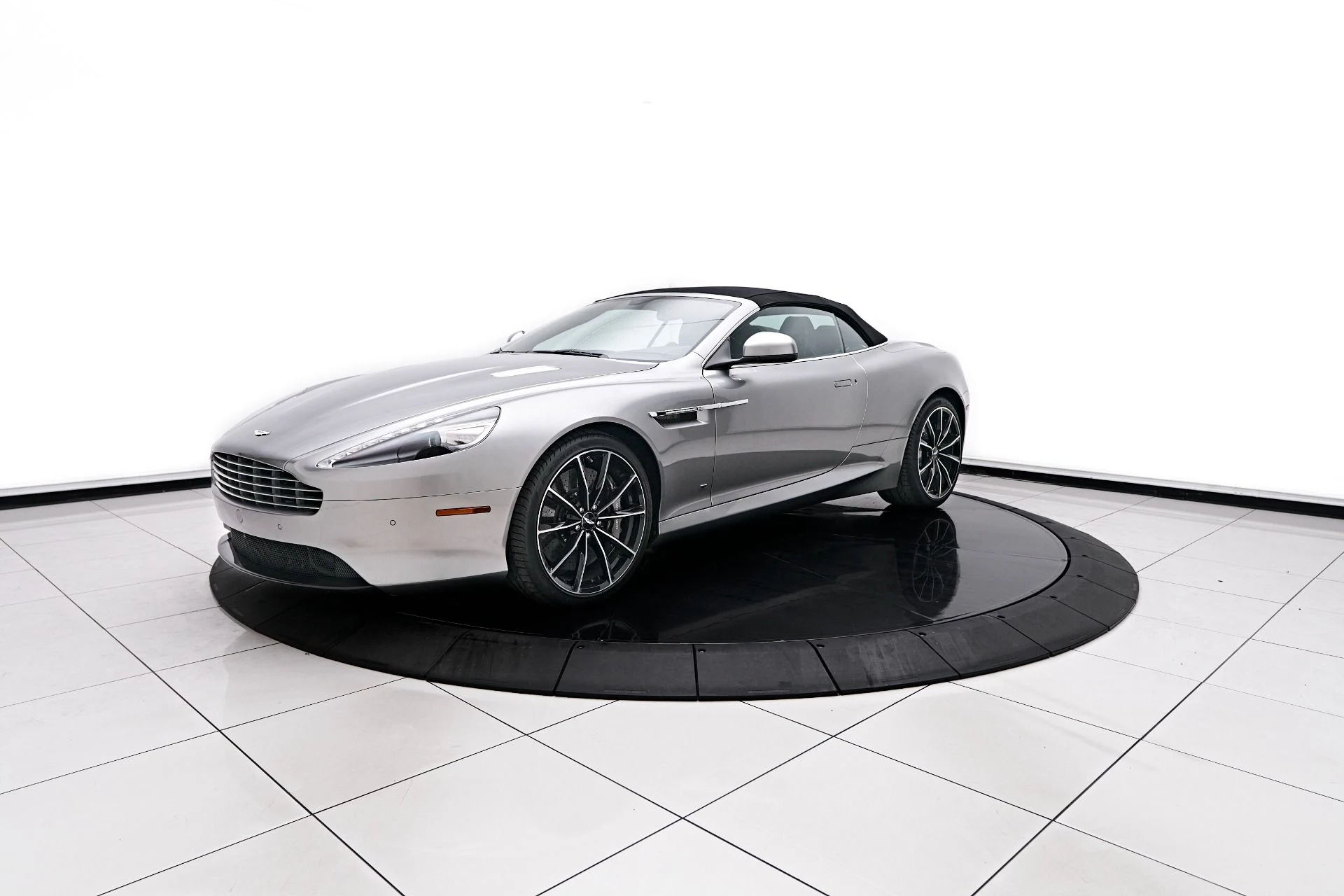 mph010_1411941785_Used_2016_Aston_Martin_DB_9_GT_1758395092_f0e9784414