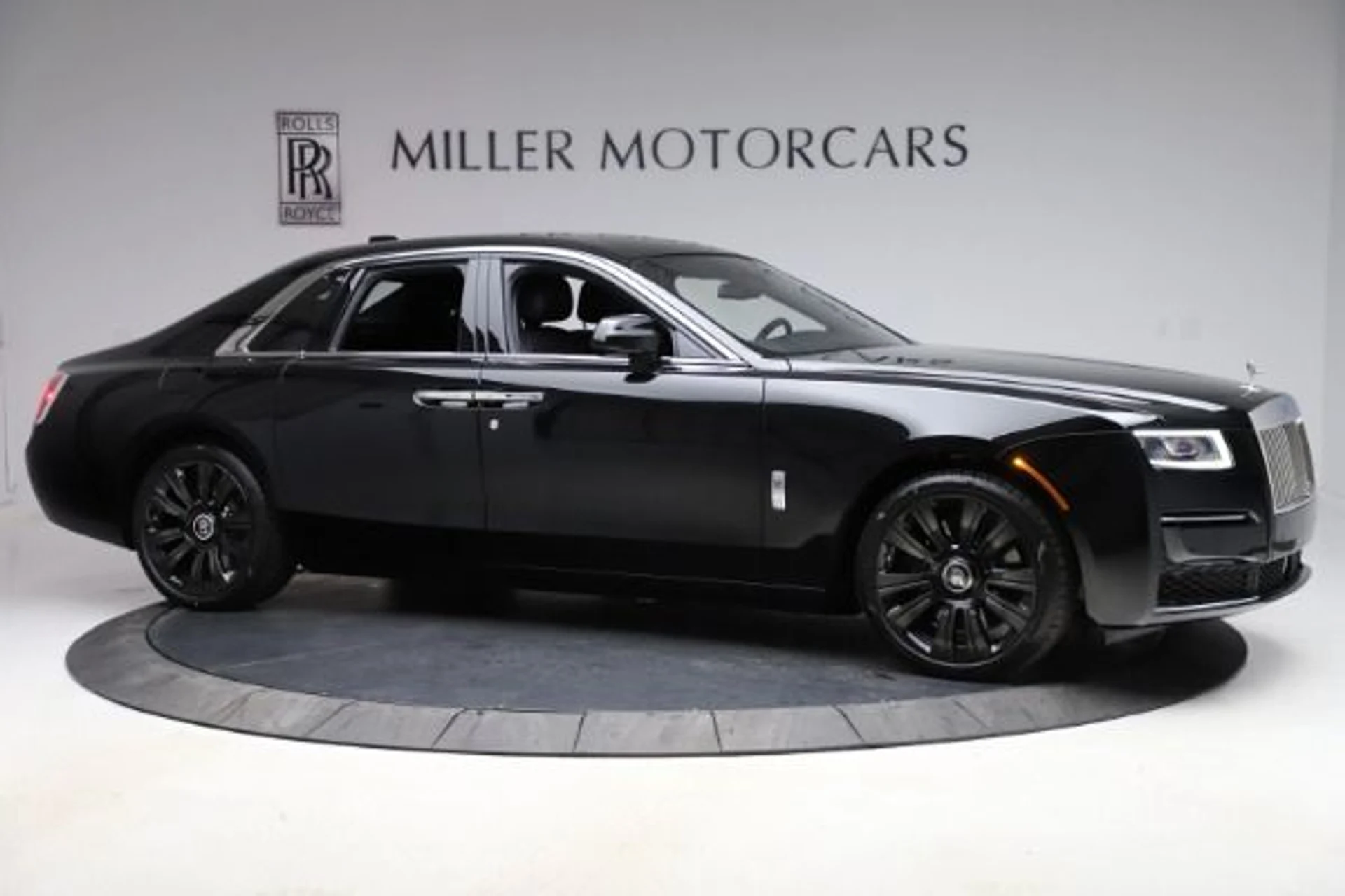 mph010_1425003771_Used_2021_Rolls_Royce_Ghost_ab78872b75