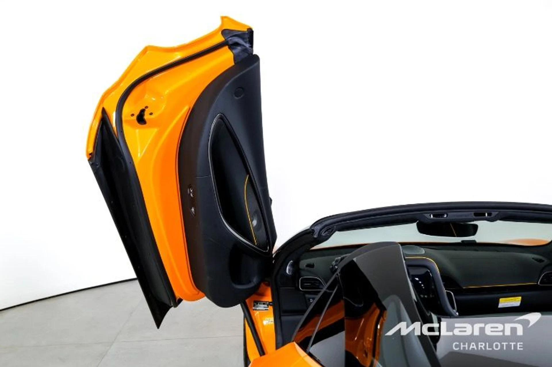 mph010_1430321651_Used_2025_Mc_Laren_Artura_Spider_Tech_Lux_fe559463d0