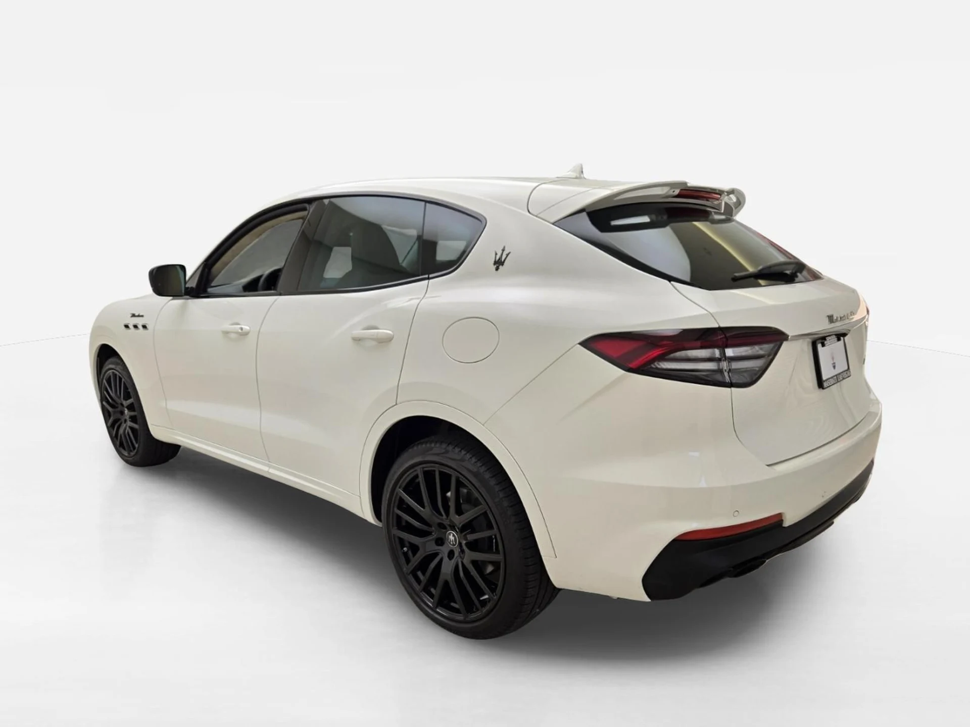 mph010_1431690012_Used_2023_Maserati_Levante_Modena_1791870030_c23d8c7e39