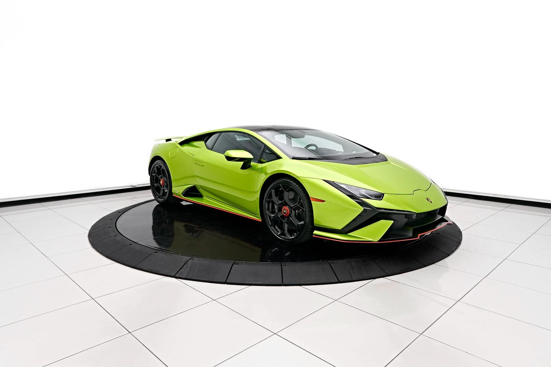 mph010_1434972128_Used_2023_Lamborghini_Huracan_Tecnica_Base_1715640571_83e6a14830