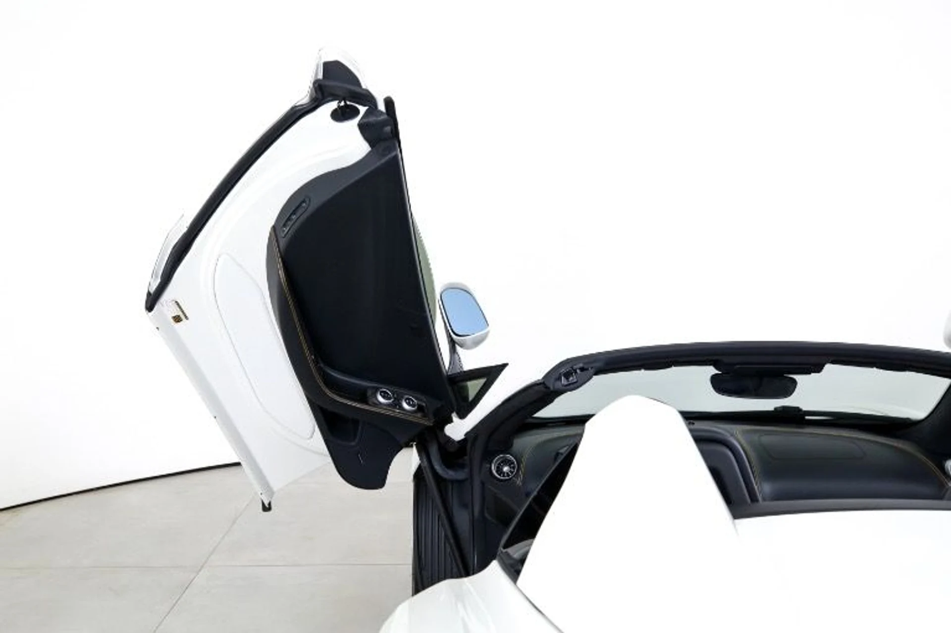 mph010_1450035757_Used_2015_Mc_Laren_650_S_Spider_bb1b469cb5