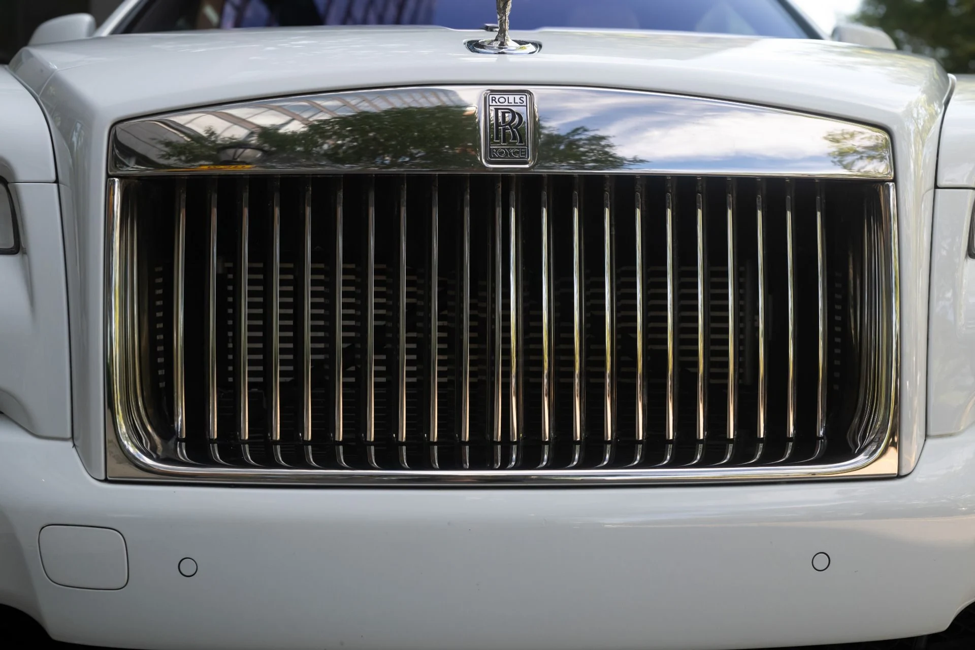 mph010_1457294845_Used_2018_Rolls_Royce_Dawn_1793292537_182ba62cb3