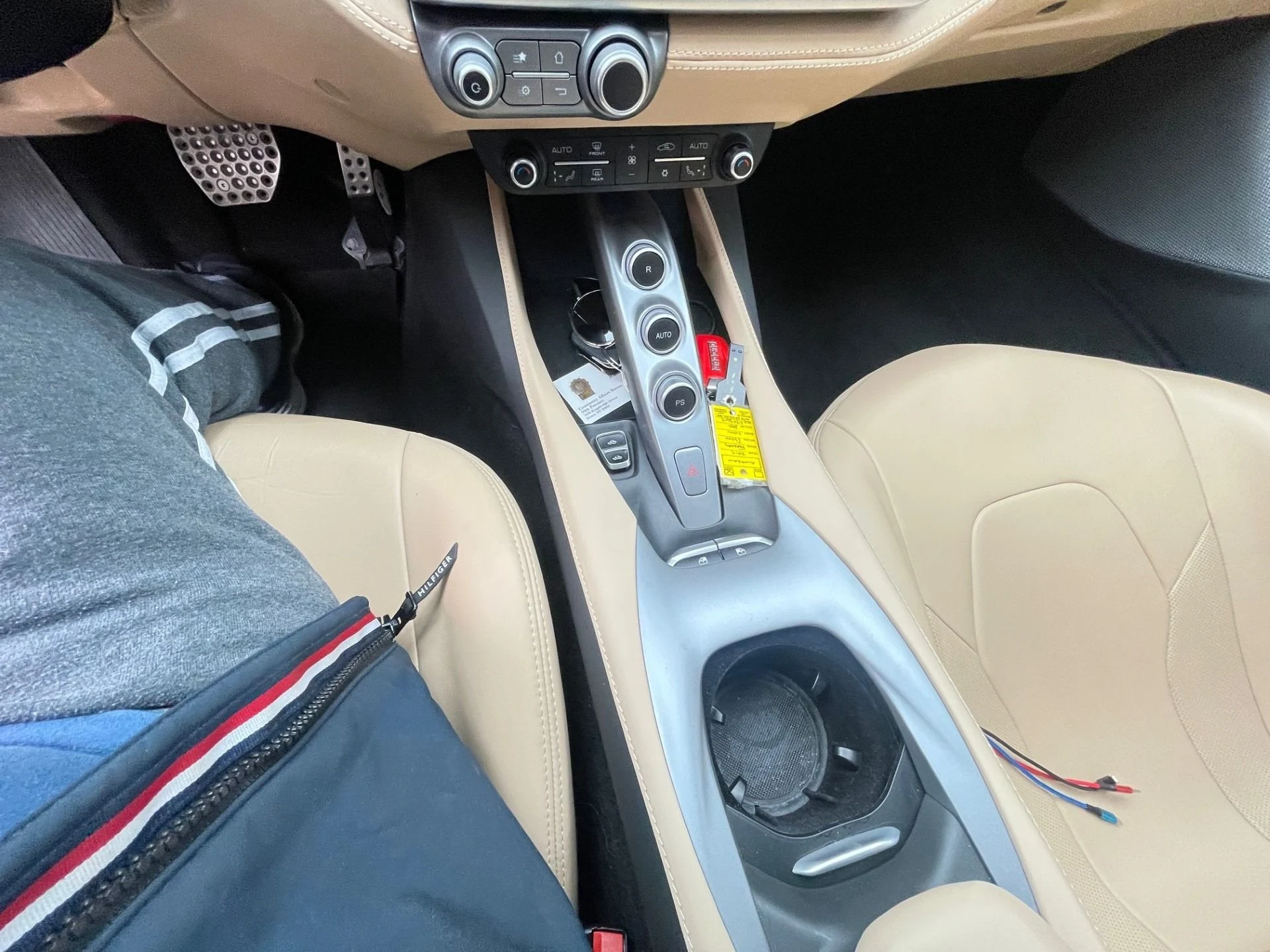 mph010_1460418574_Used_2019_Ferrari_Portofino_1763747011_0832ecf538