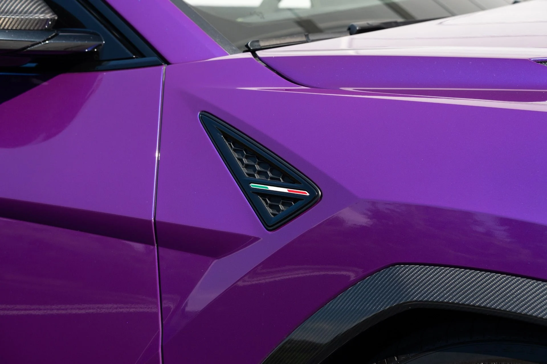 mph010_1460470114_Used_2023_Lamborghini_Urus_Performante_1771690657_068e7d2560