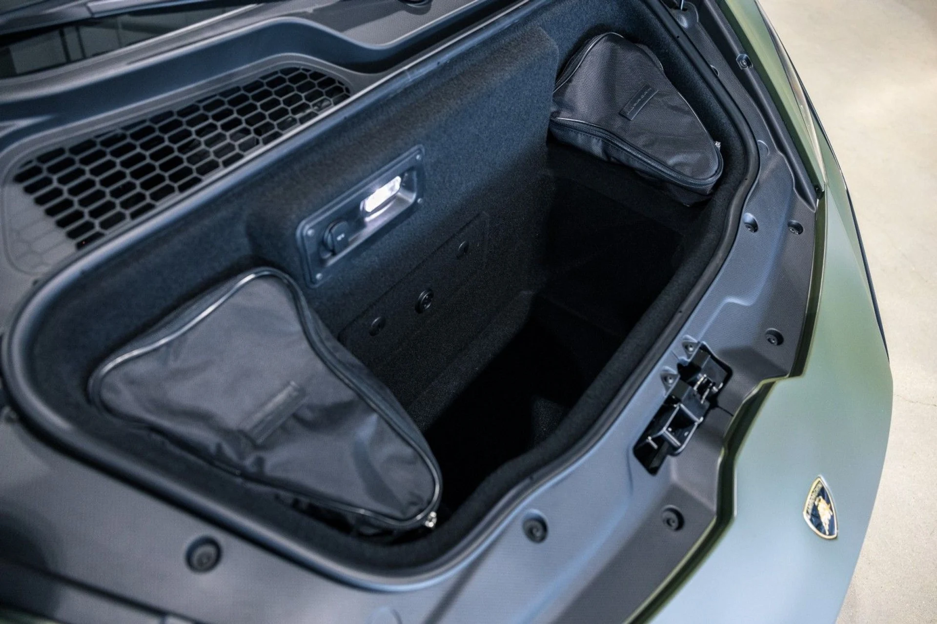 mph010_1471315221_f_Q_9f301333d6