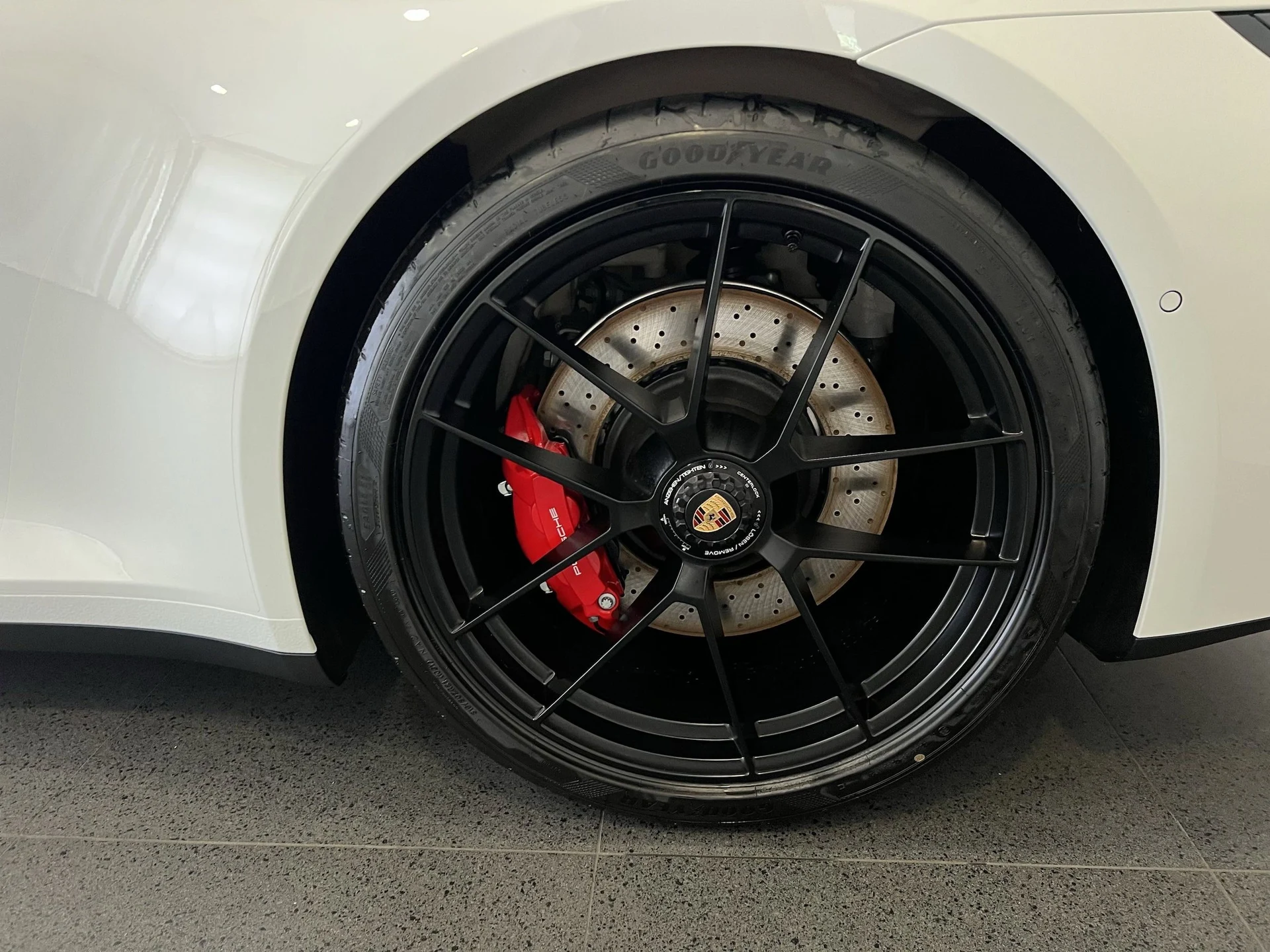 mph010_1471785051_f9d3b8887633504918c365e584fe5557x_5a254b4098