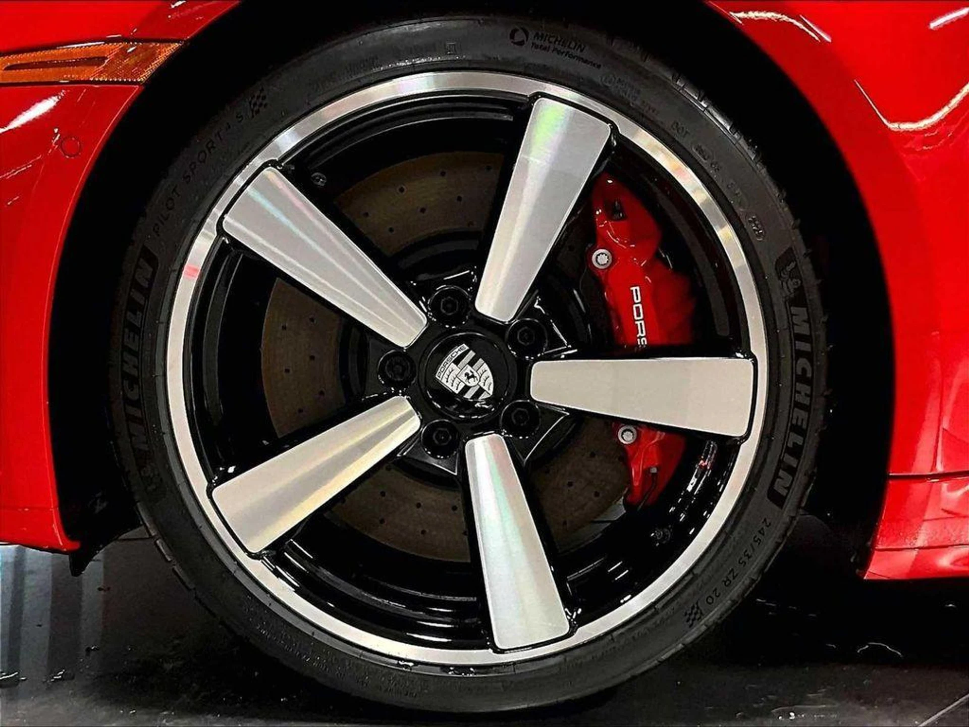 mph010_1481535926_h_h_fx_GTRFK_Pg_f_Upv0h_Vs5g_Y_Ss_88b98c5657