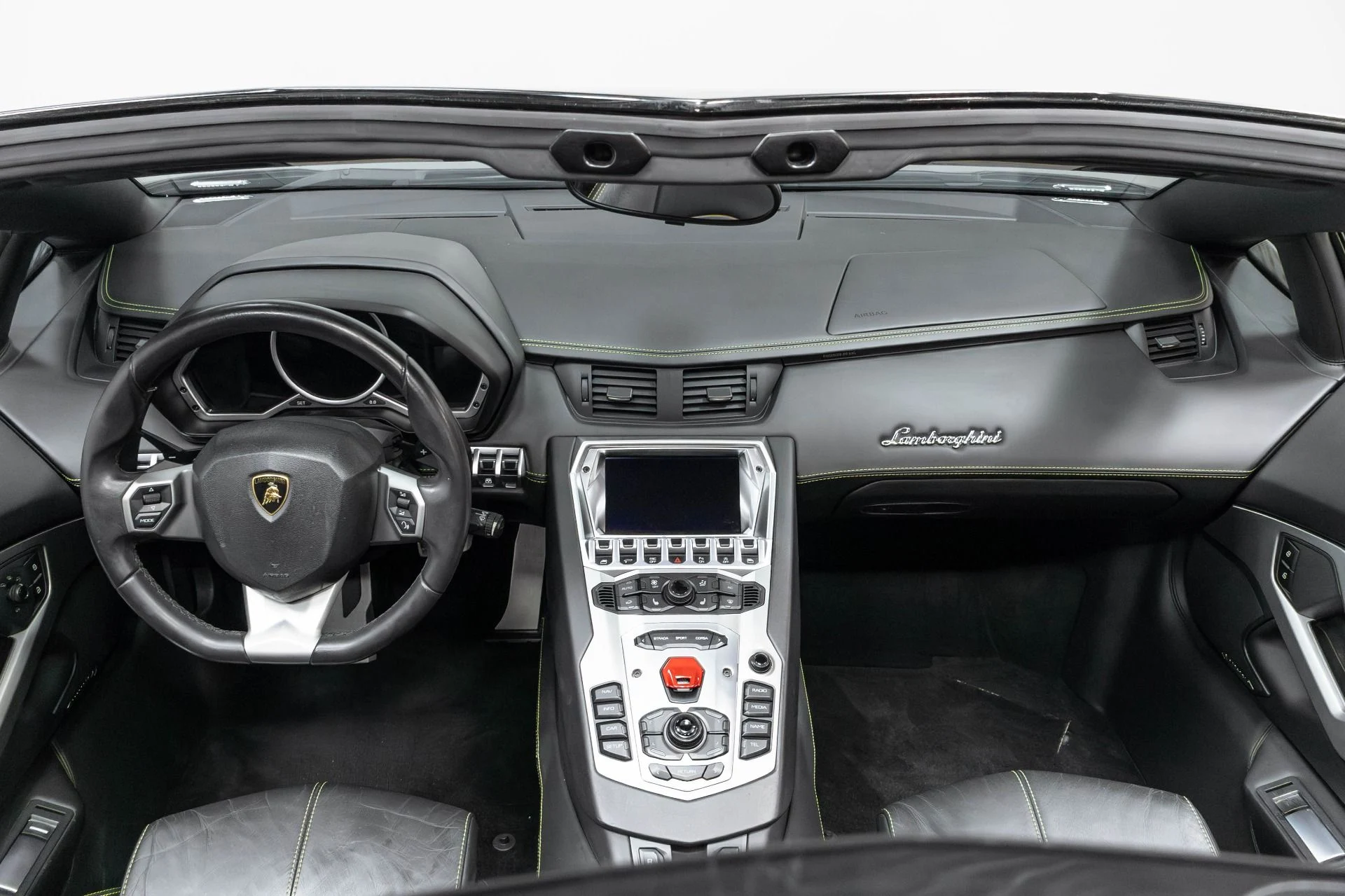 mph010_1482068450_Used_2015_Lamborghini_Aventador_LP_700_4_1780593182_a8306bd97d