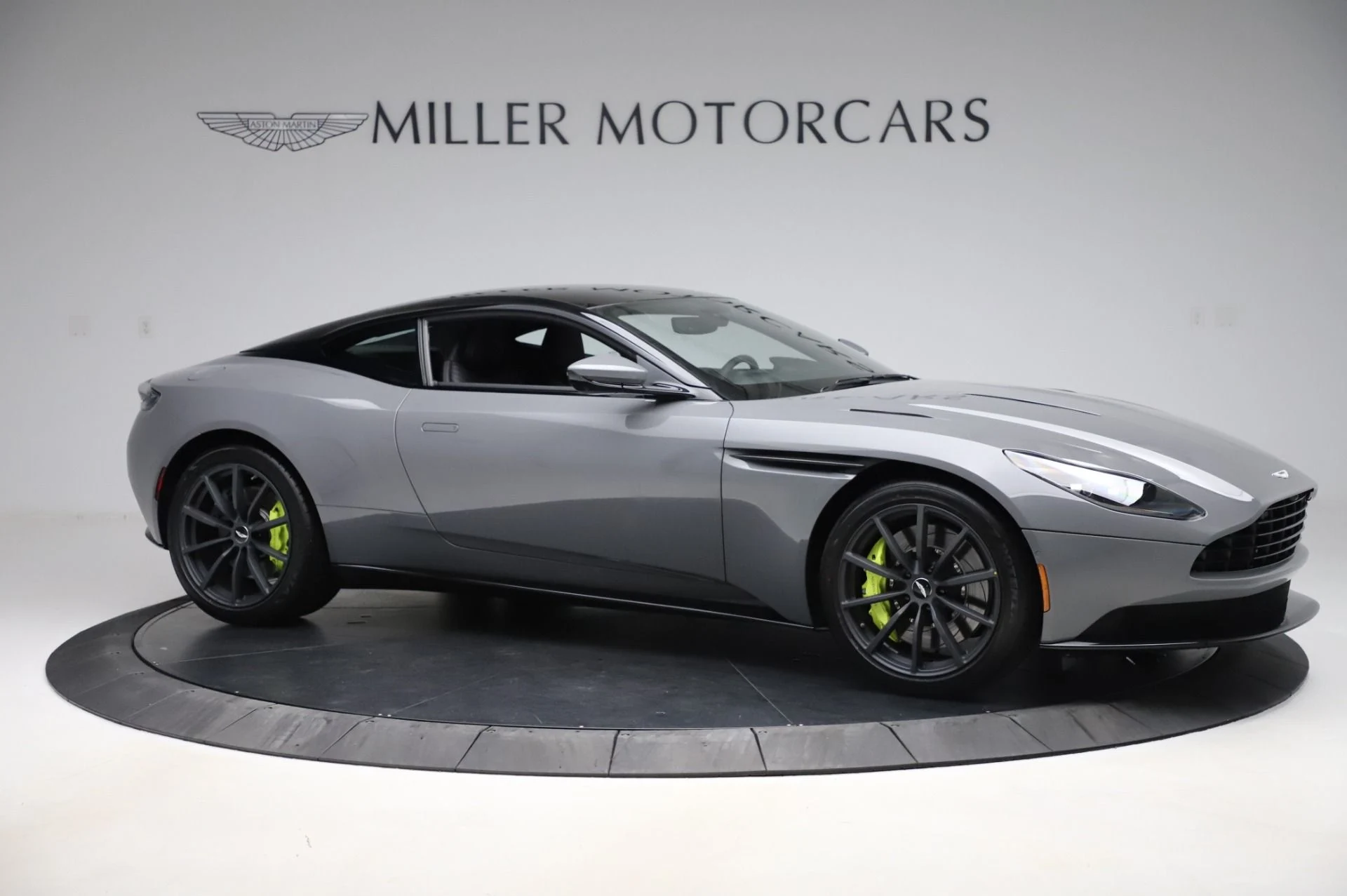 mph010_1486611244_Used_2020_Aston_Martin_DB_11_V12_AMR_Coupe_1593189968_8db6db2460
