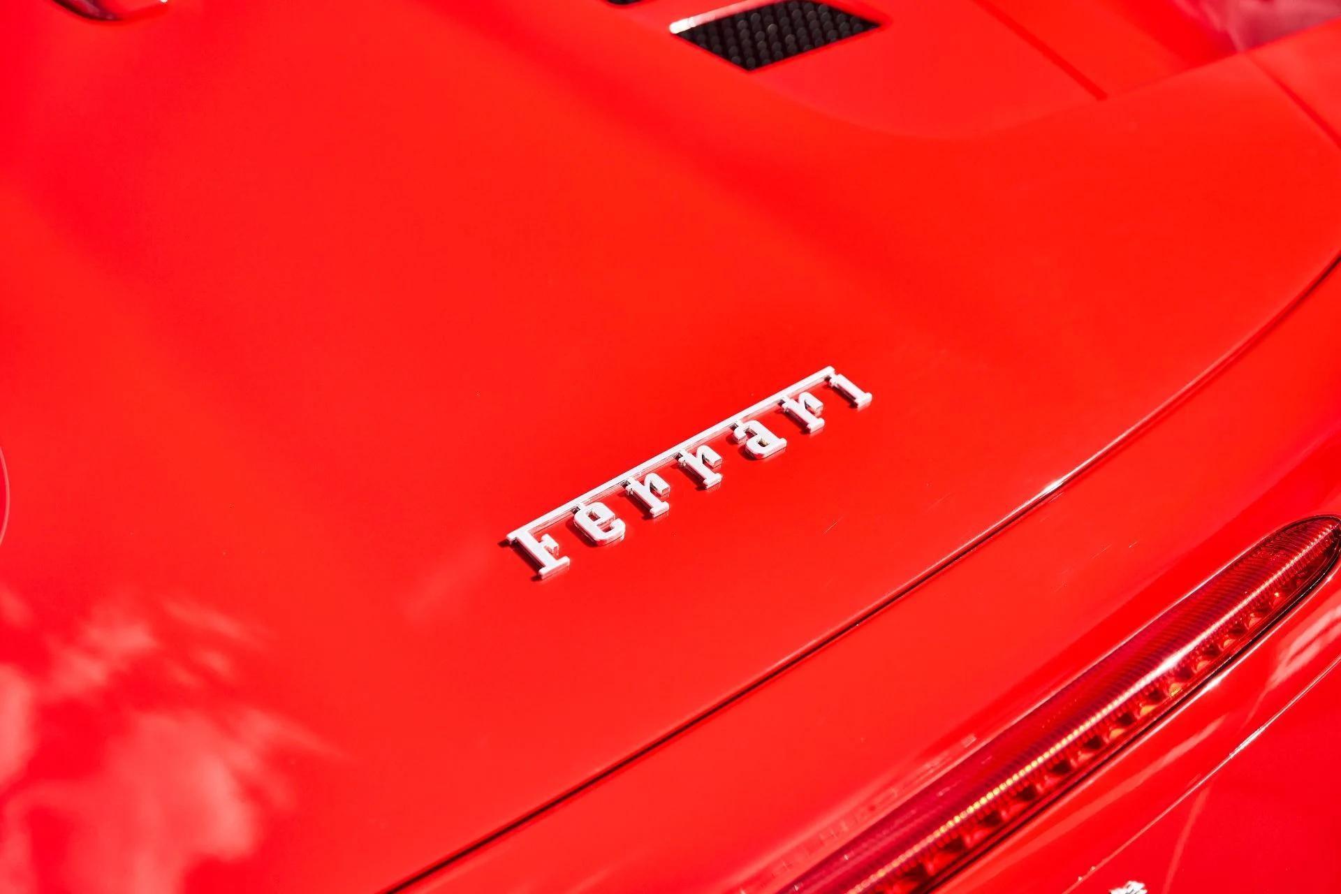 mph010_1487212951_Used_2012_Ferrari_458_Spider_Base_1781373778_8161034cc1