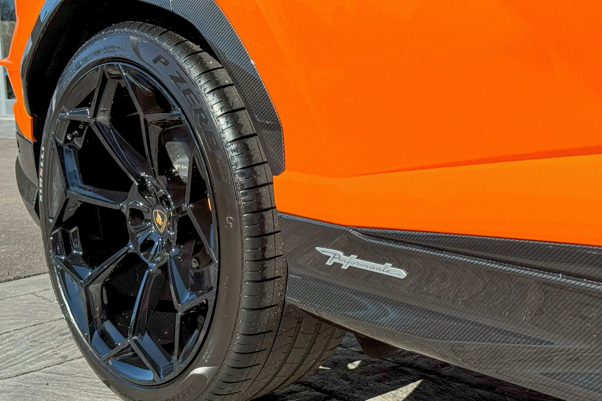 mph010_1487234190_Used_2024_Lamborghini_Urus_Performante_1741676179_8d4a0e078d