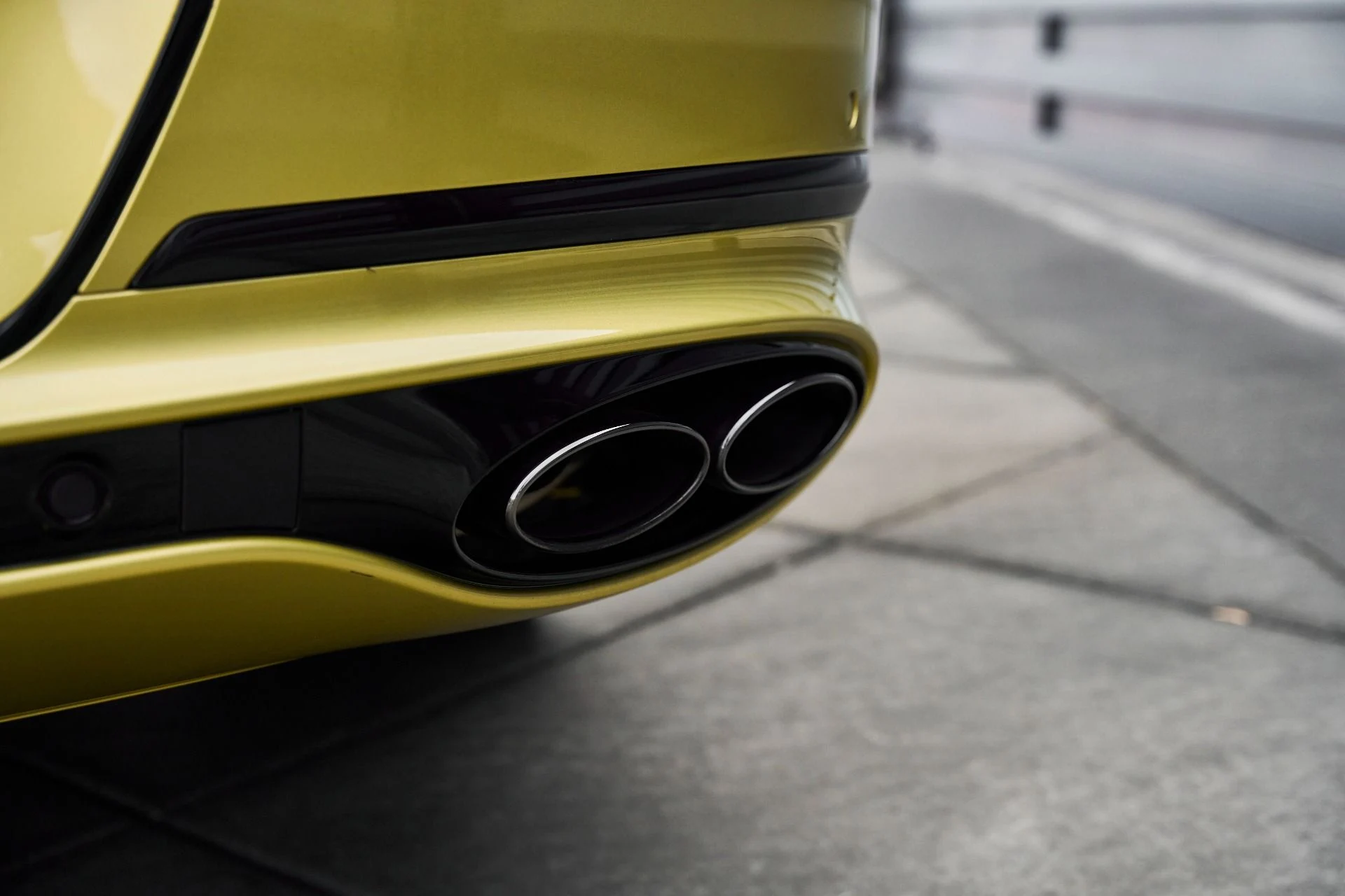 mph010_1487720913_Used_2022_Bentley_Continental_GT_V8_1766800331_c17b0ccec7