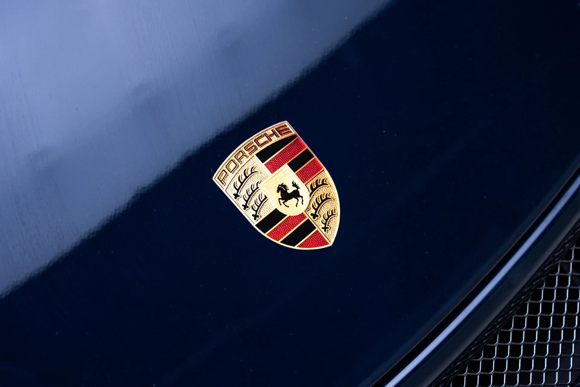 mph010_1487956517_Used_2016_Porsche_911_GT_3_RS_1774462832_baff7d264b