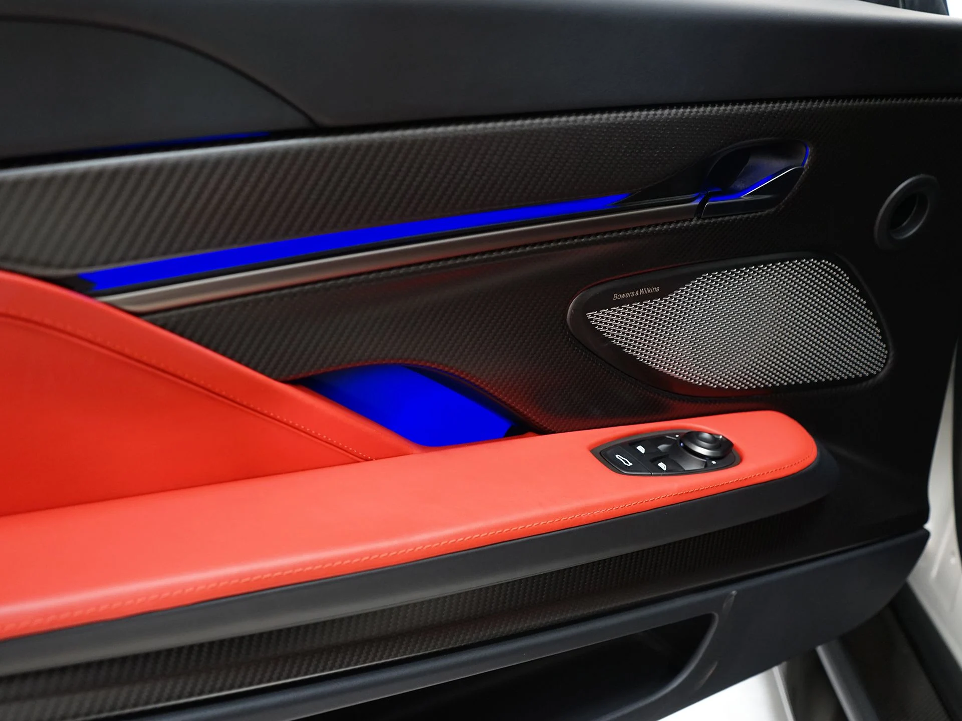 mph010_1489647578_55c9f4aa28c8987908ef8bcdf36725b9x_79adb70a9c