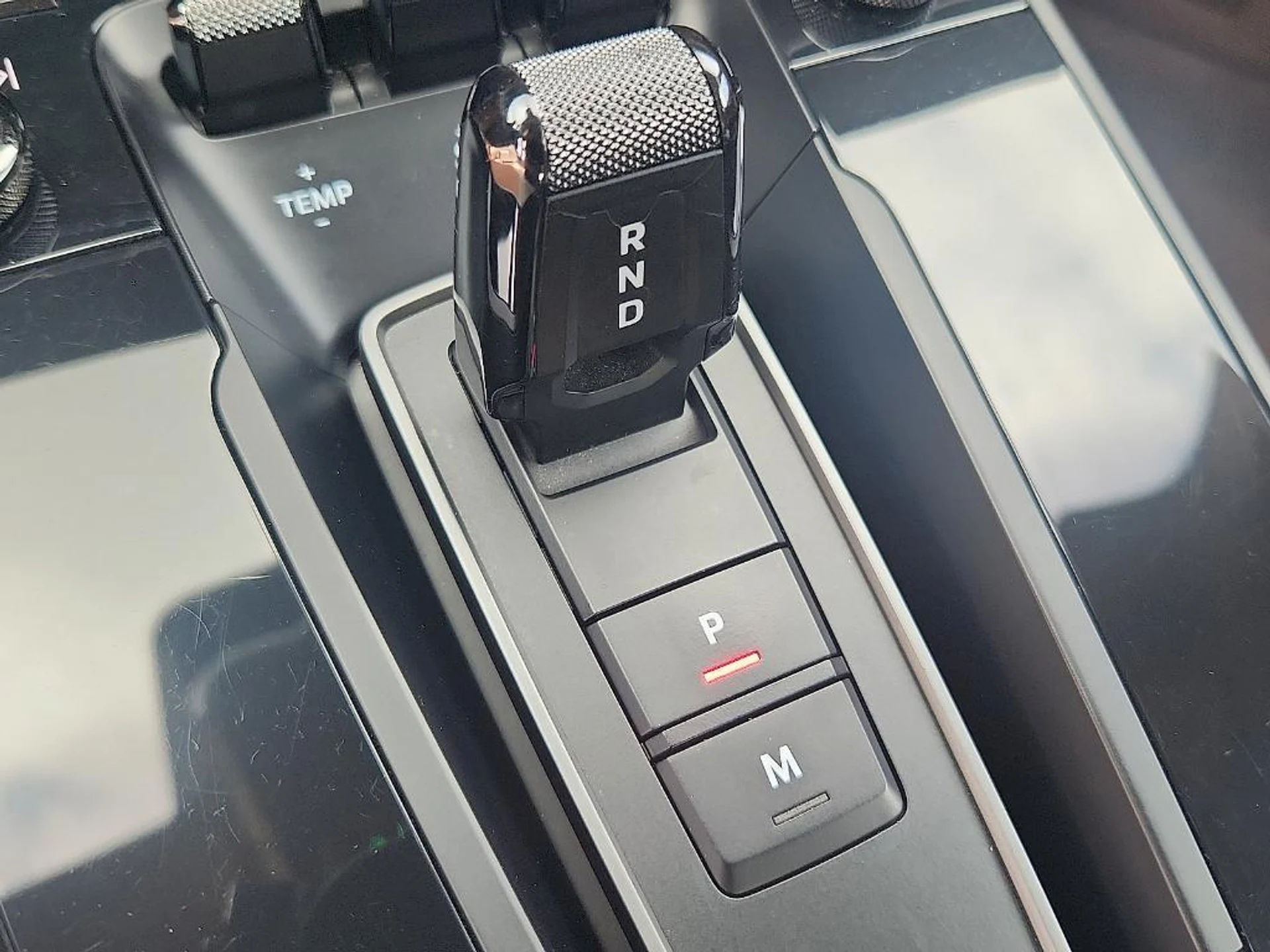 mph010_1490553305_gu_Ae92_SKVW_w_T2_Ui_HM_4yqvp_Qeak_65bb1c9e90