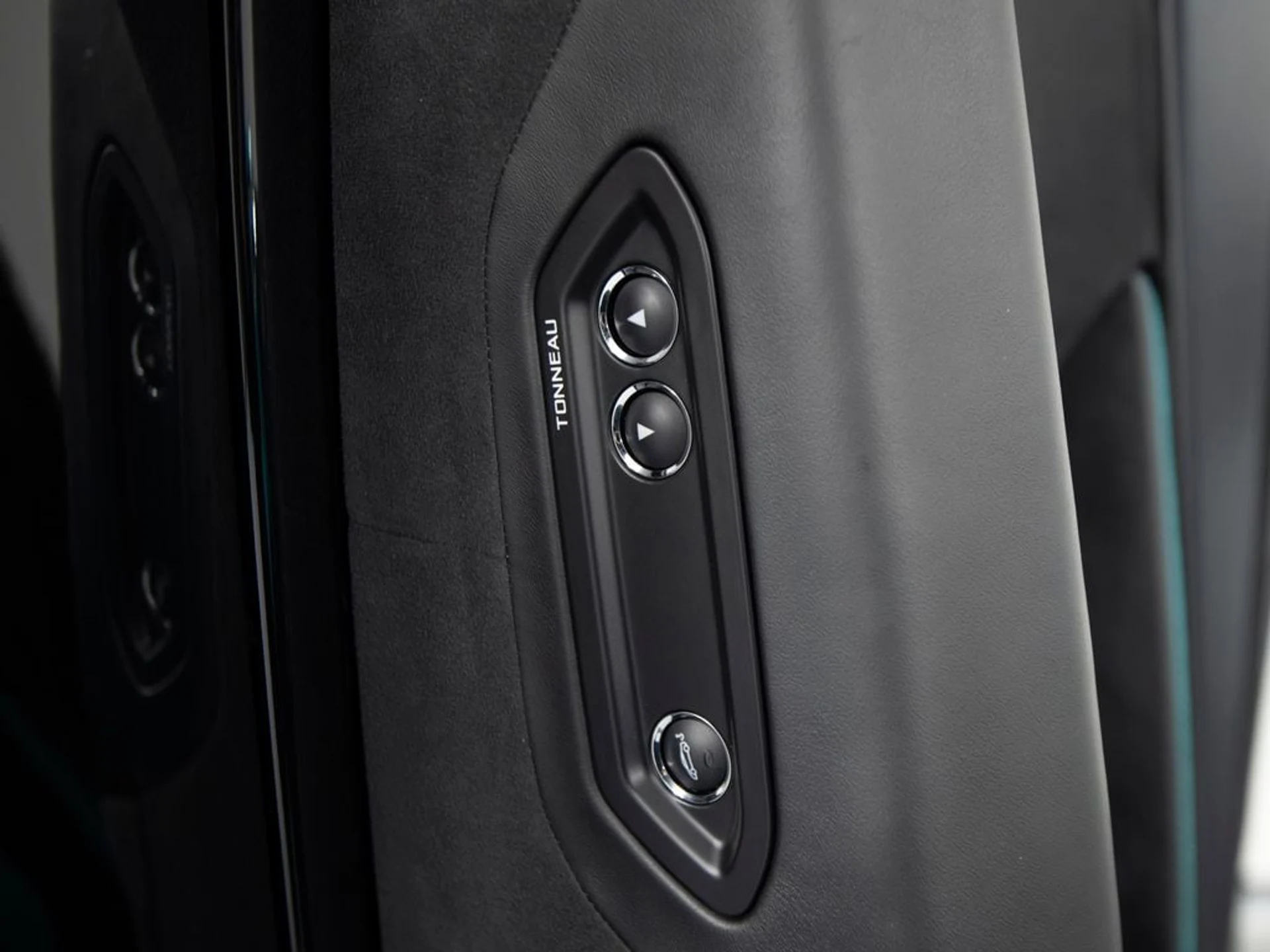 mph010_1492759360_6805f40afc9d59756d7274c151840c02x_2d9b7c2e00