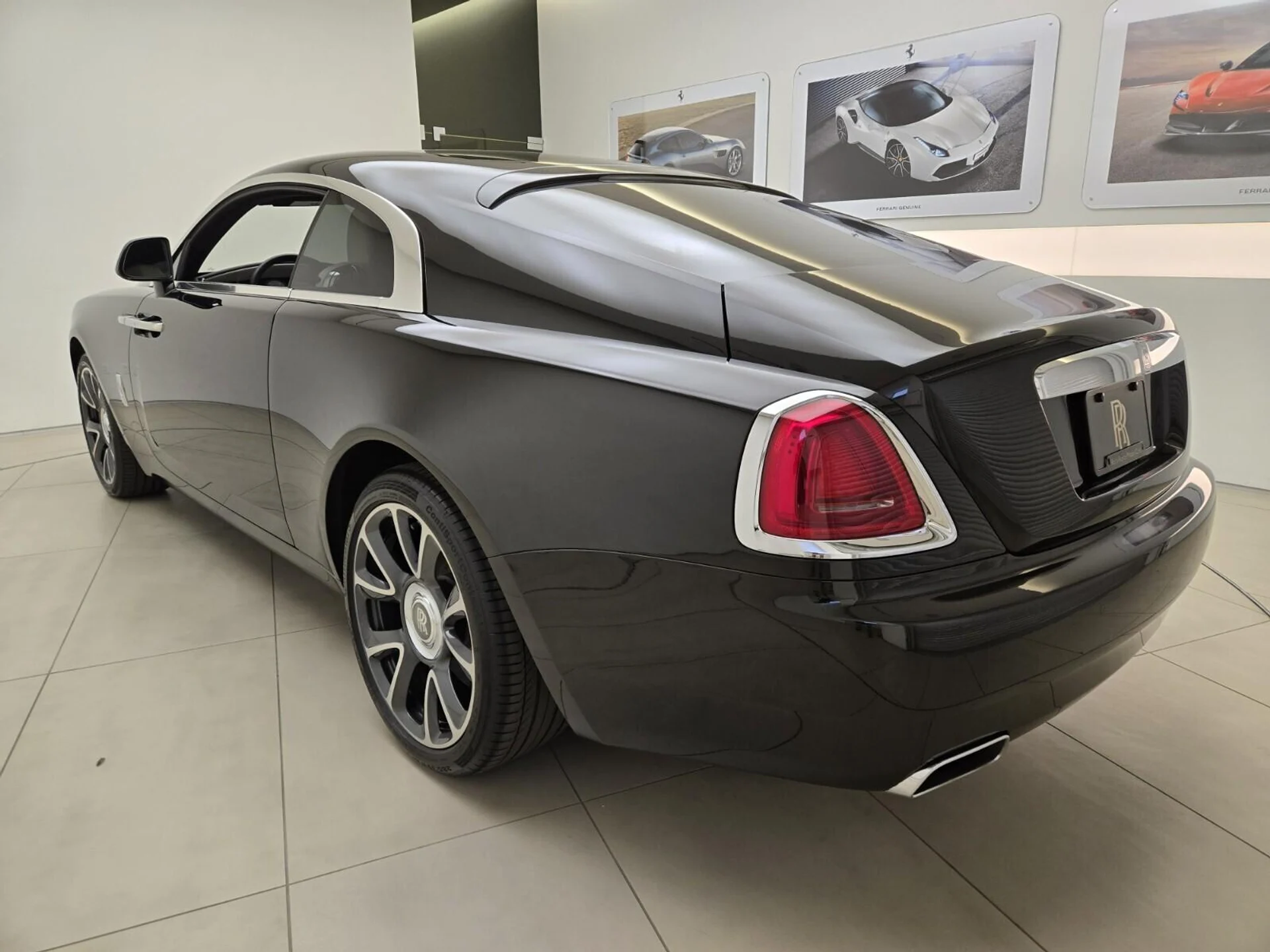 mph010_1493447353_Used_2018_Rolls_Royce_Wraith_1755931418_1d0ee2009c