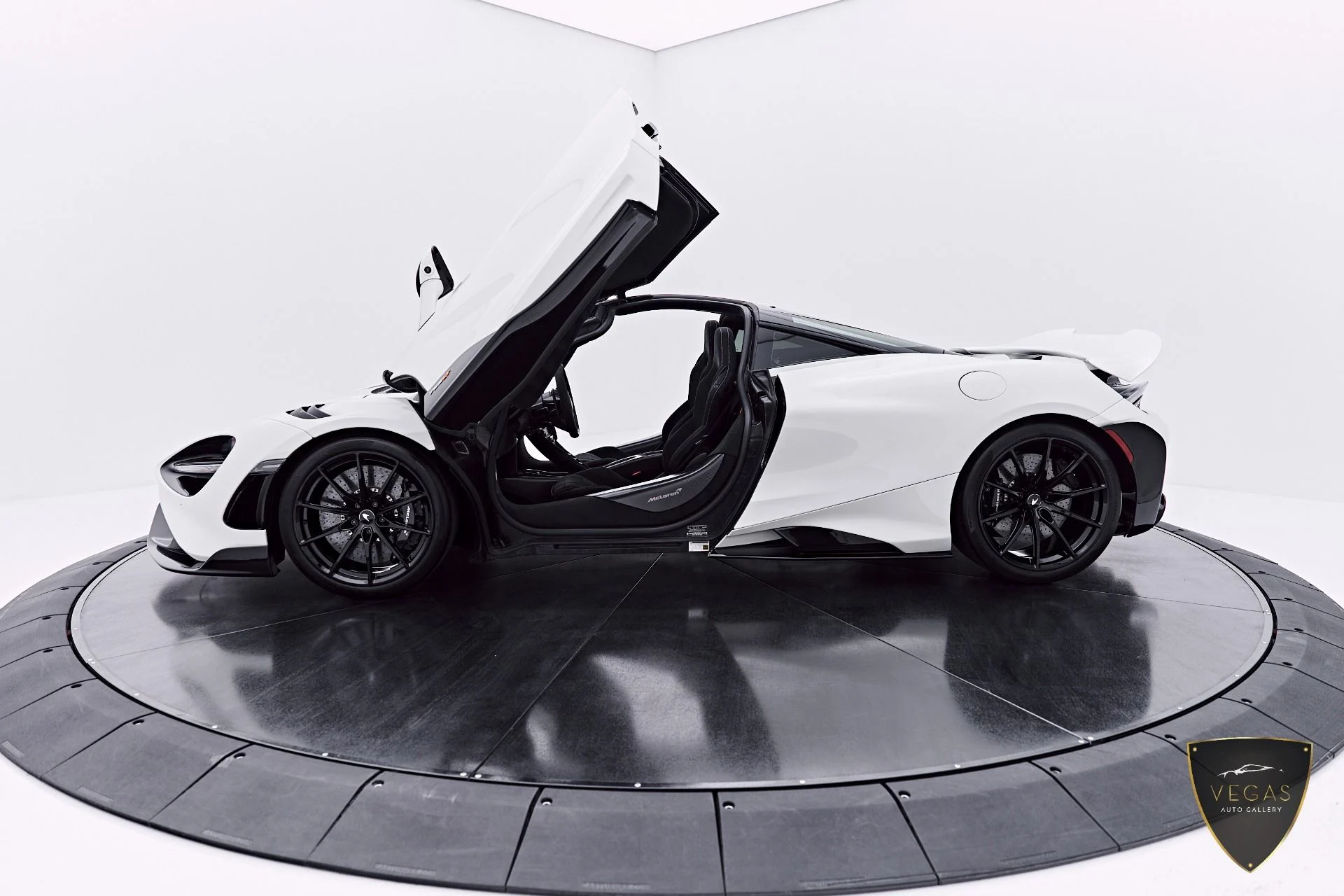 mph010_1493471627_Used_2021_Mc_Laren_765_LT_Base_1782429258_ad29f35335