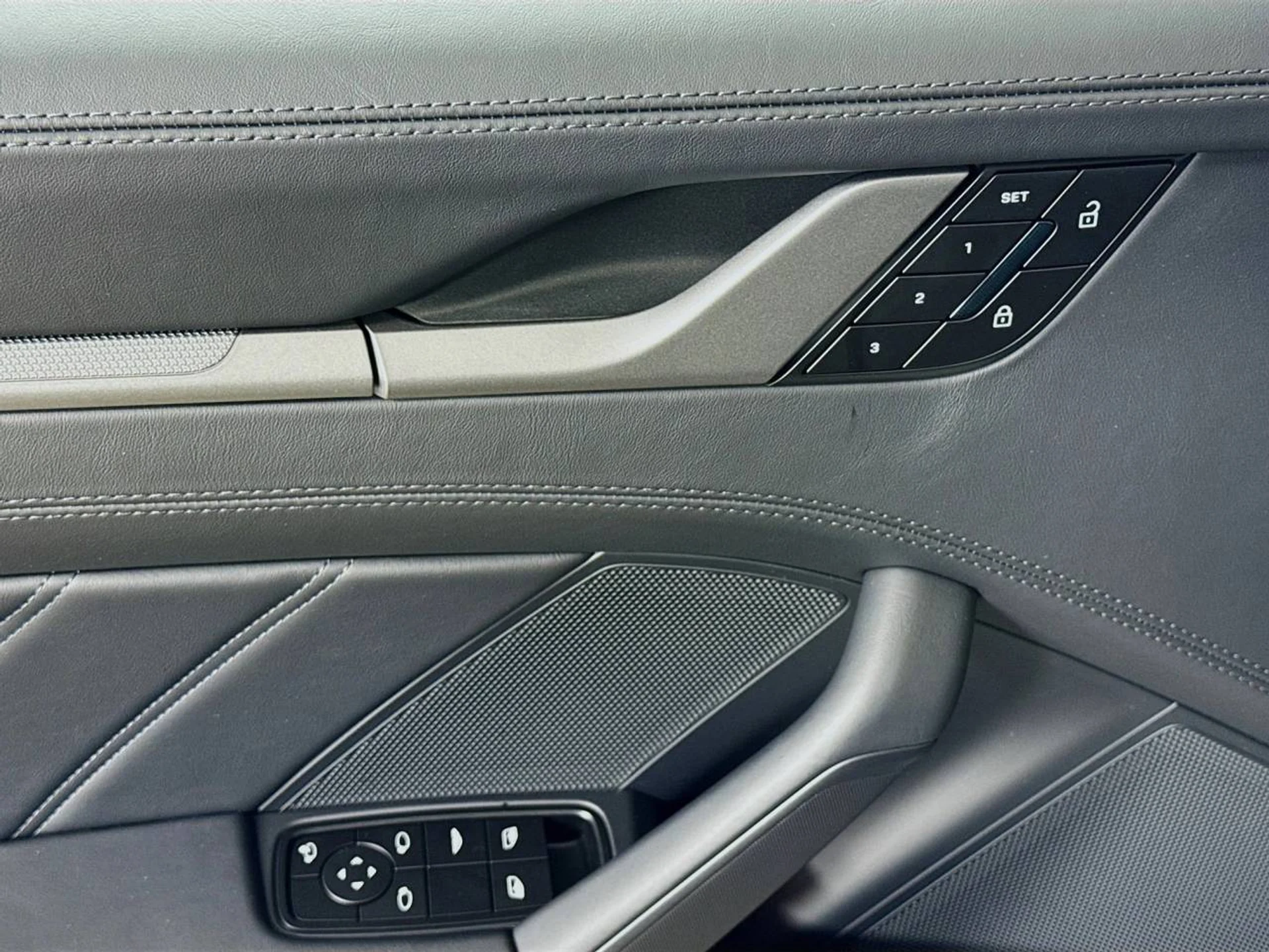 mph010_1496435342_172dbd1f0de84a0318f500d69d563124x_752cca0c56