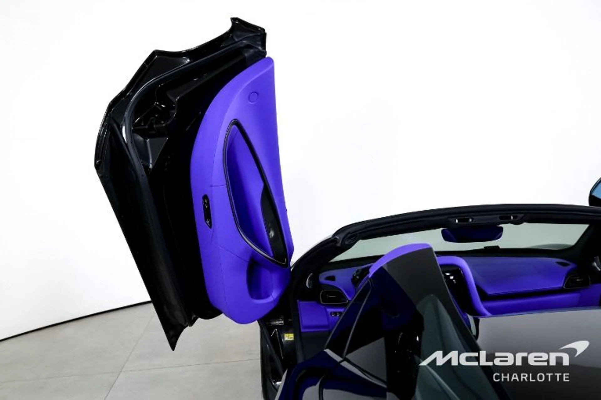 mph010_1497594769_Used_2025_Mc_Laren_Artura_Spider_Tech_Lux_52af926903