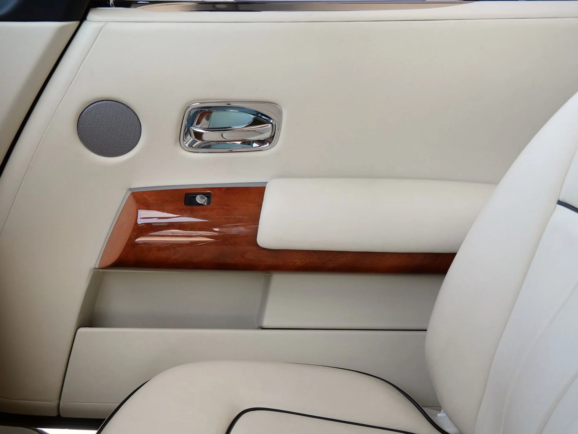 mph010_1498873208_02100c79fe1787549c231d43eb708a39x_ea34a6de58